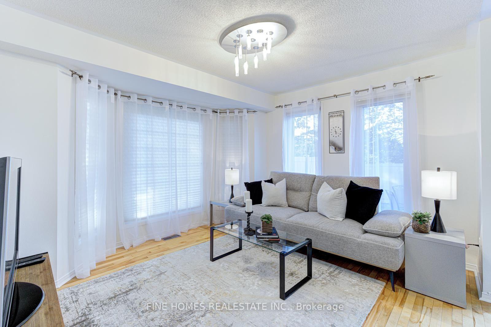 Photo 16 of 42 Alameda Circle, Vaughan, Beverley Glen — HOMEH
