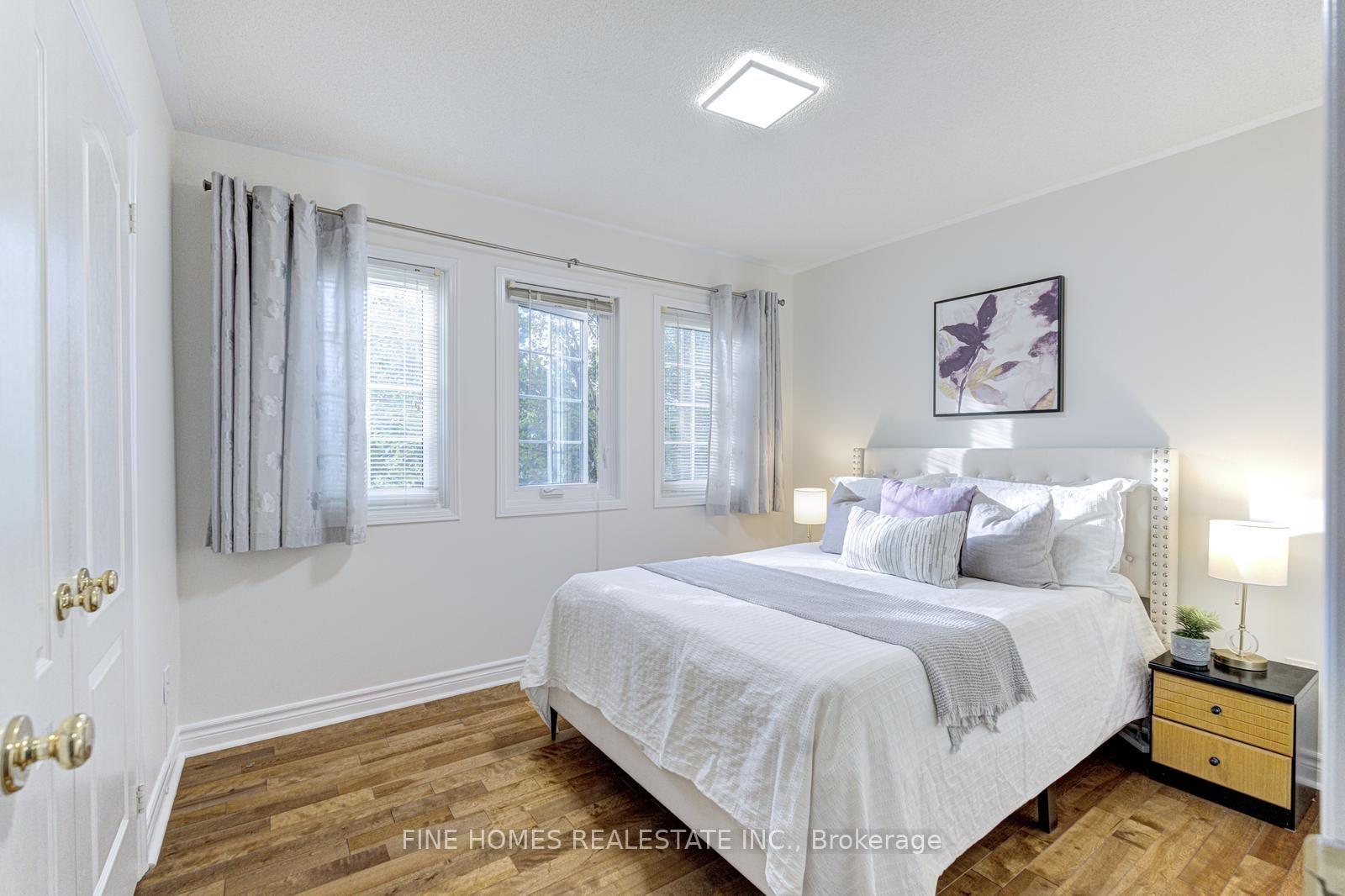 Photo 20 of 42 Alameda Circle, Vaughan, Beverley Glen — HOMEH