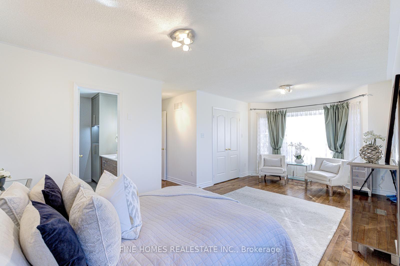Photo 21 of 42 Alameda Circle, Vaughan, Beverley Glen — HOMEH