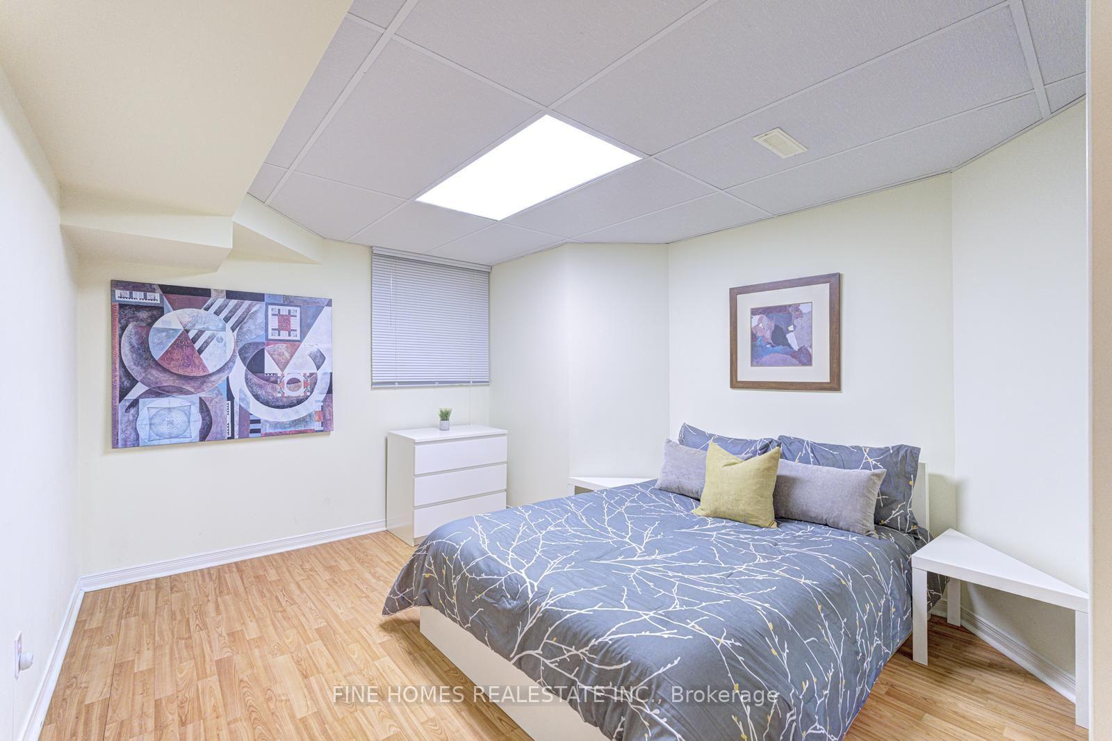 Photo 32 of 42 Alameda Circle, Vaughan, Beverley Glen — HOMEH