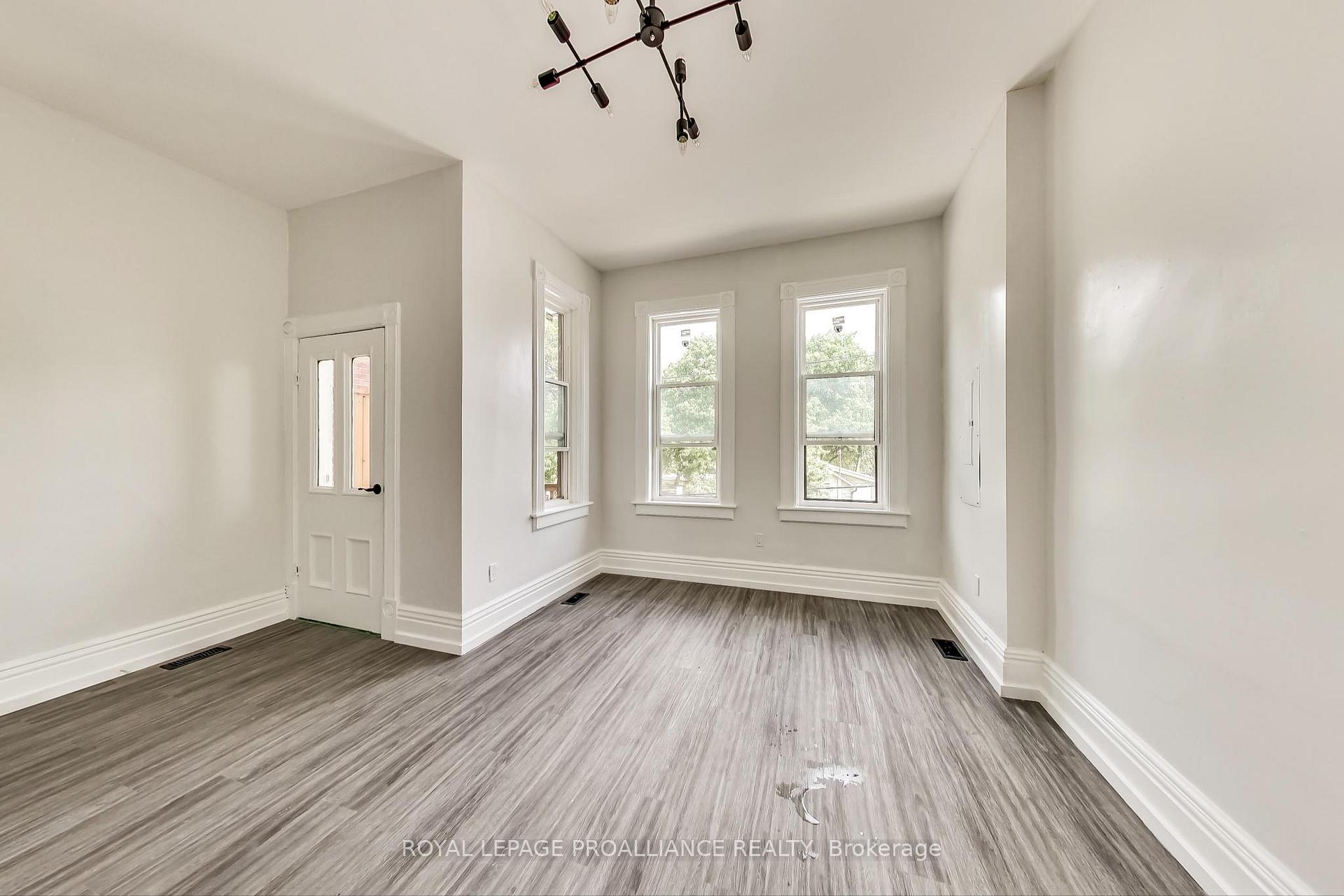 Photo 4 of Unit # 2, 613 Union Street, Peterborough, Town Ward 3 — HOMEH