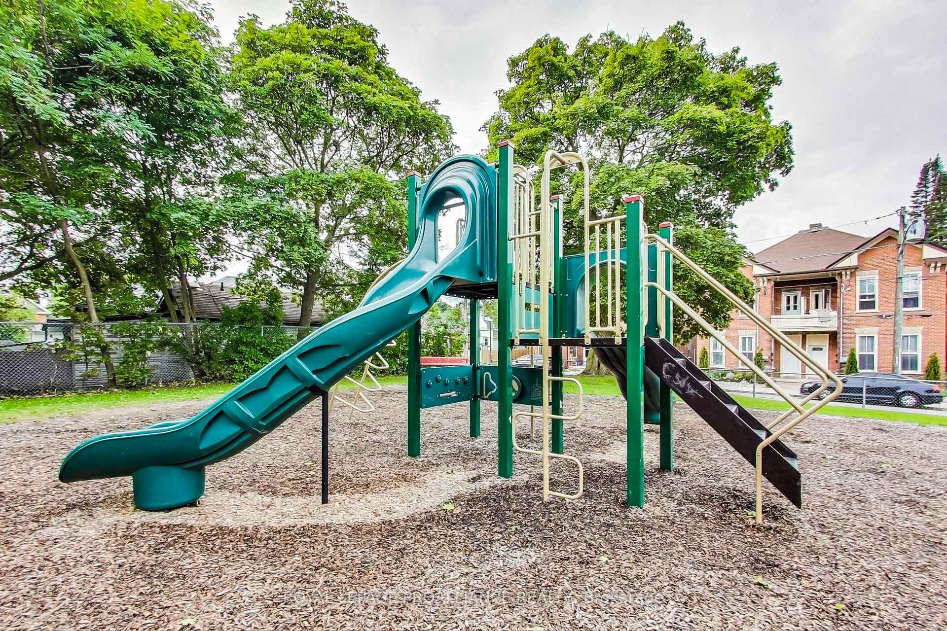 Photo 24 of Unit # 2, 613 Union Street, Peterborough, Town Ward 3 — HOMEH