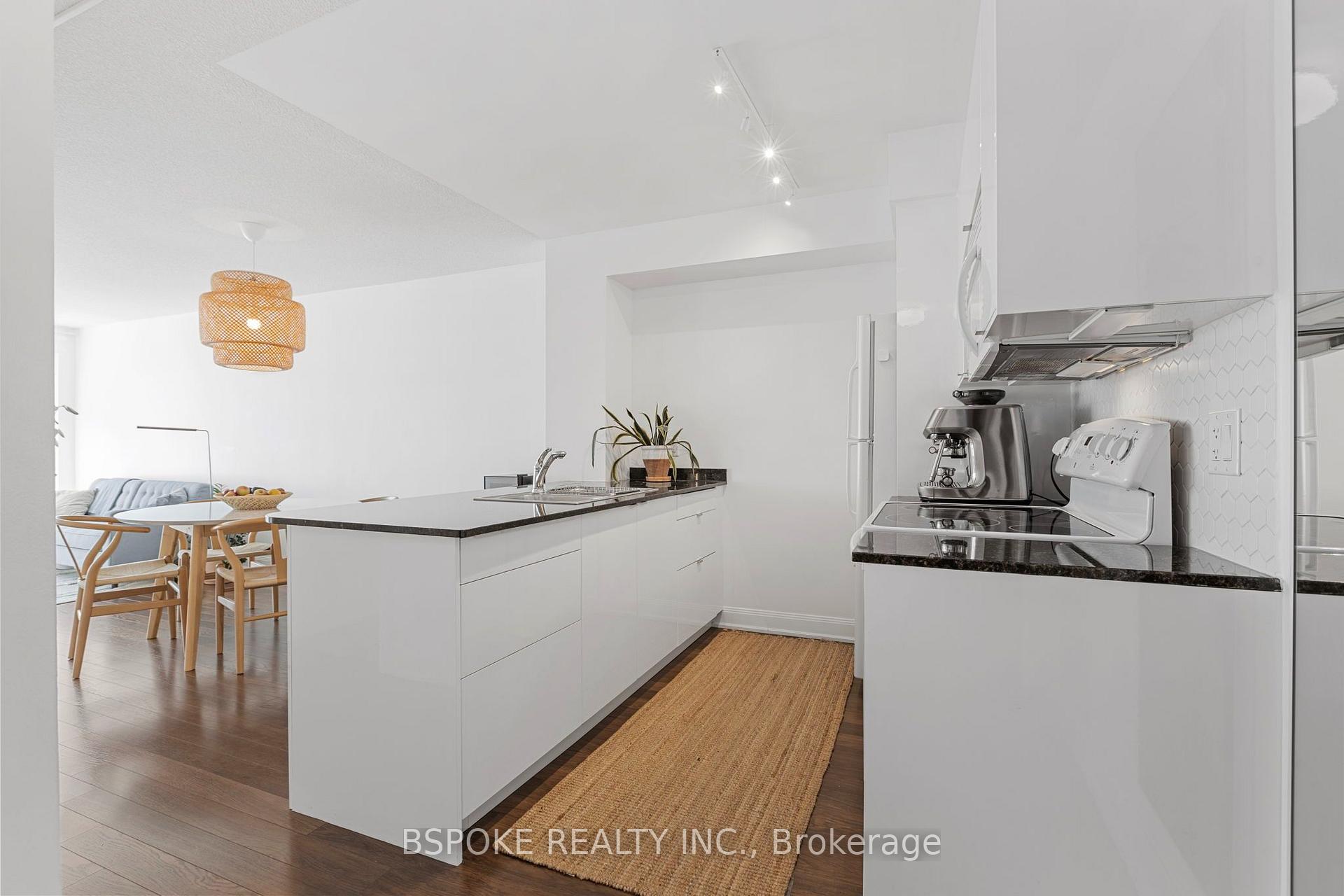 Photo 6 of Unit 3012, 2191 Yonge Street, Toronto, Mount Pleasant West — HOMEH