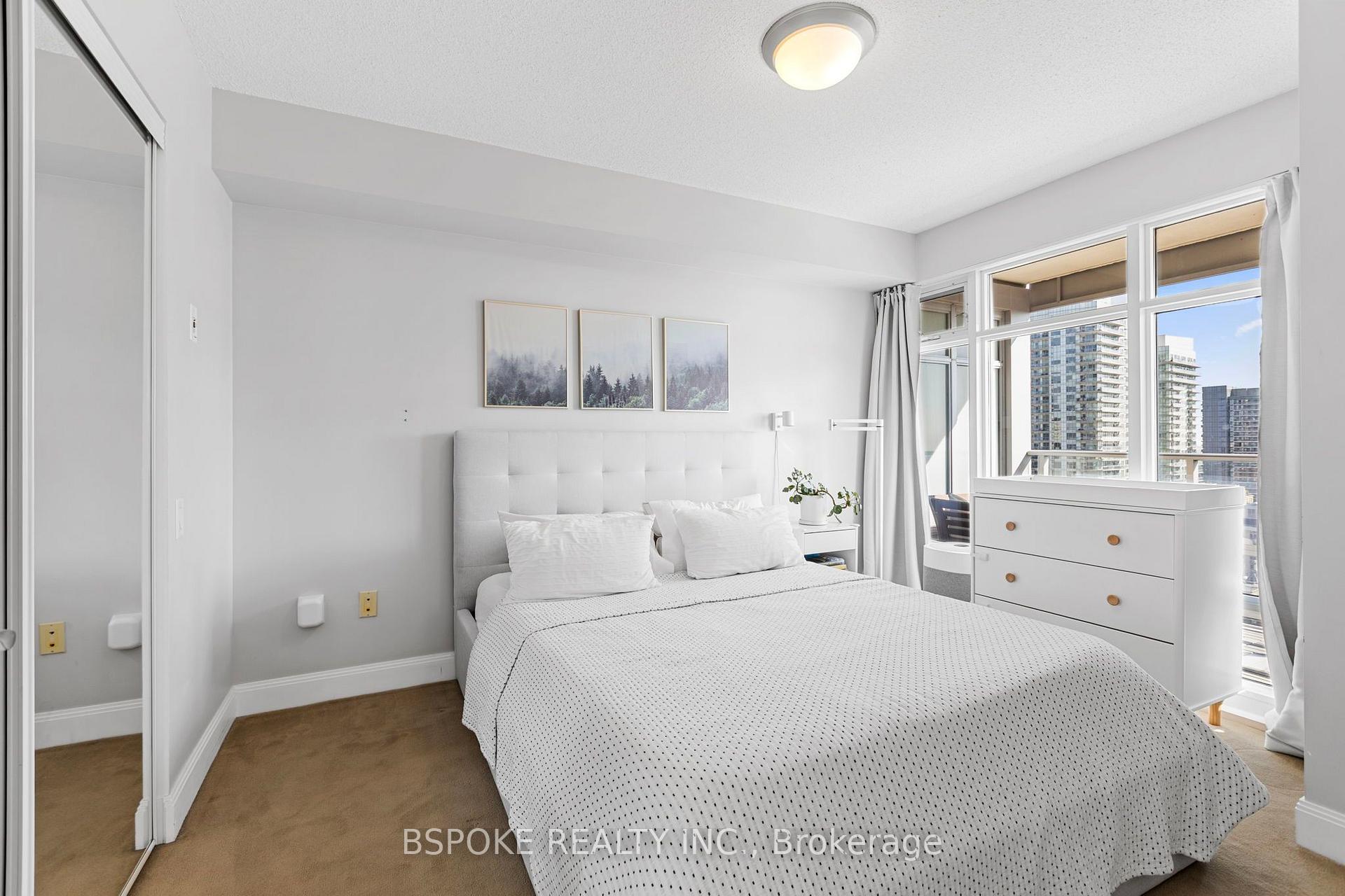 Photo 4 of Unit 3012, 2191 Yonge Street, Toronto, Mount Pleasant West — HOMEH