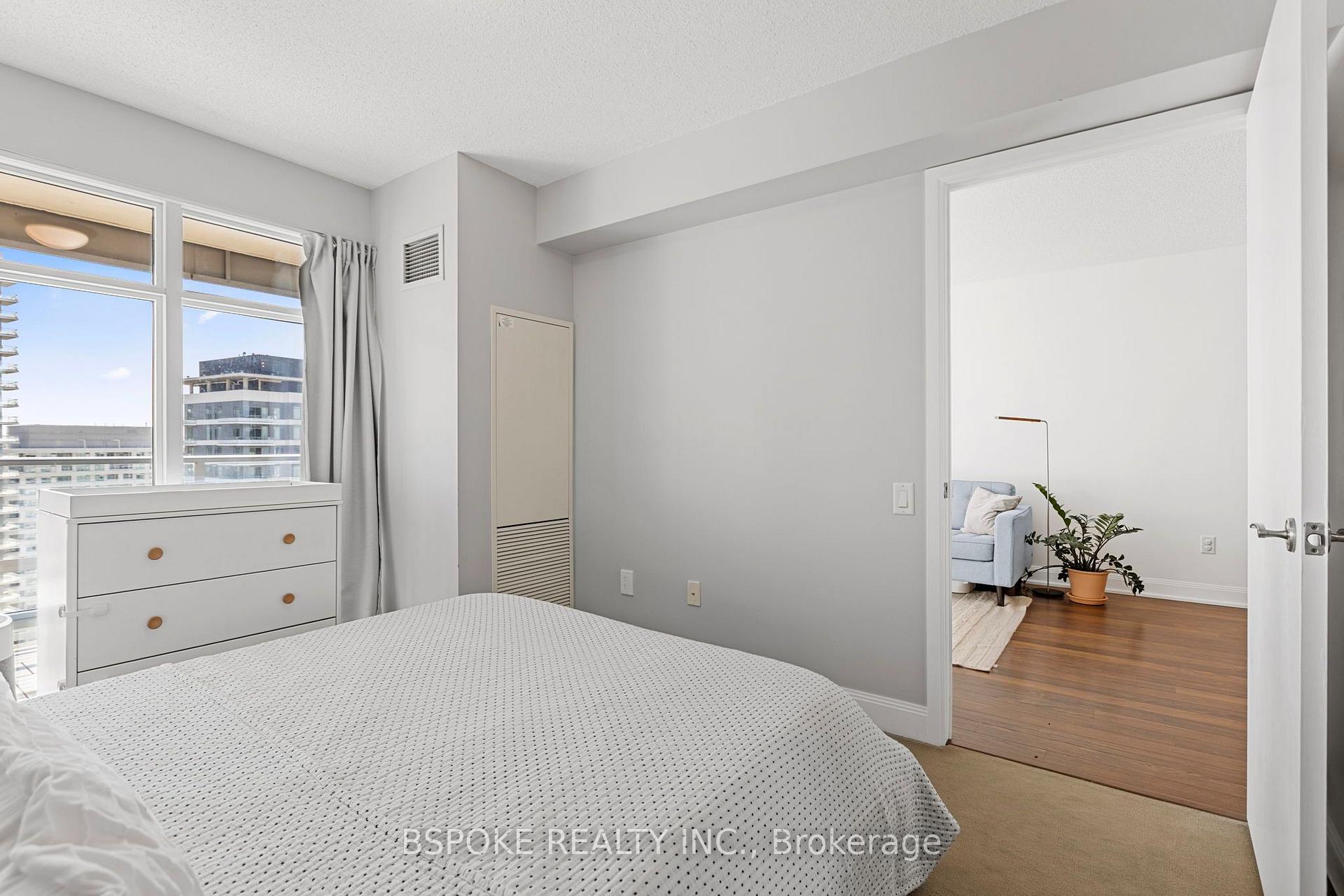 Photo 18 of Unit 3012, 2191 Yonge Street, Toronto, Mount Pleasant West — HOMEH
