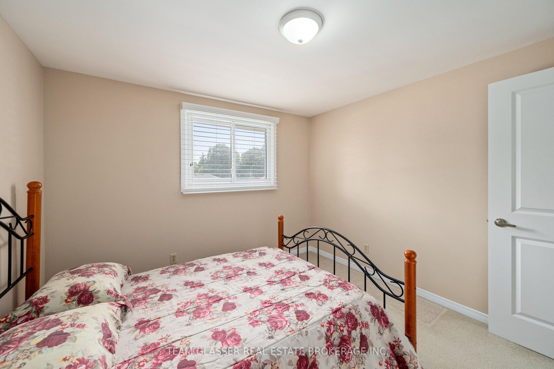 Photo 23 of 288 Fairhaven Circle, London, East O — HOMEH