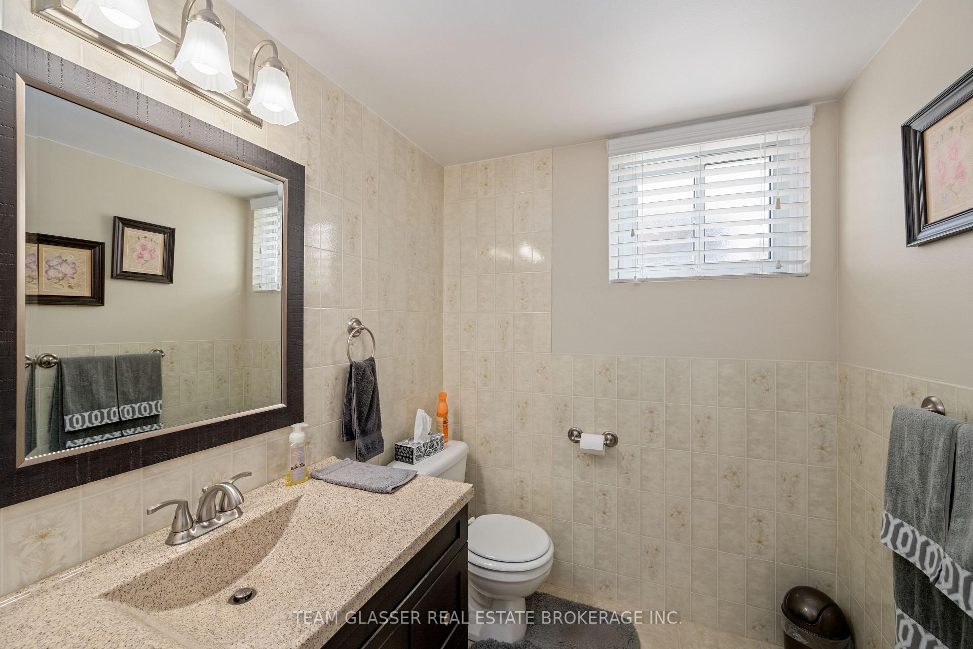 Photo 24 of 288 Fairhaven Circle, London, East O — HOMEH