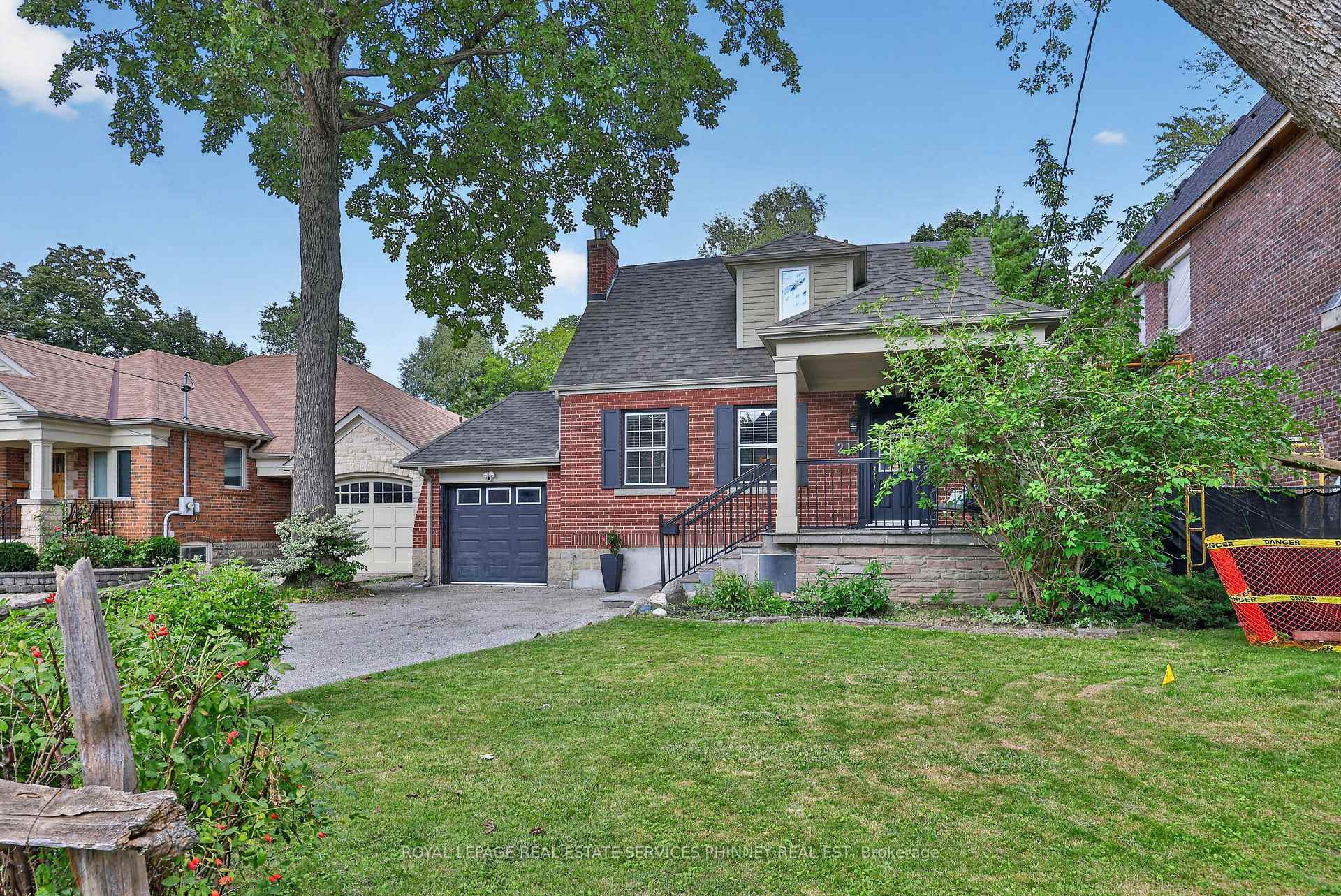 Photo 2 of 21 Cumberland Drive, Mississauga, Port Credit — HOMEH