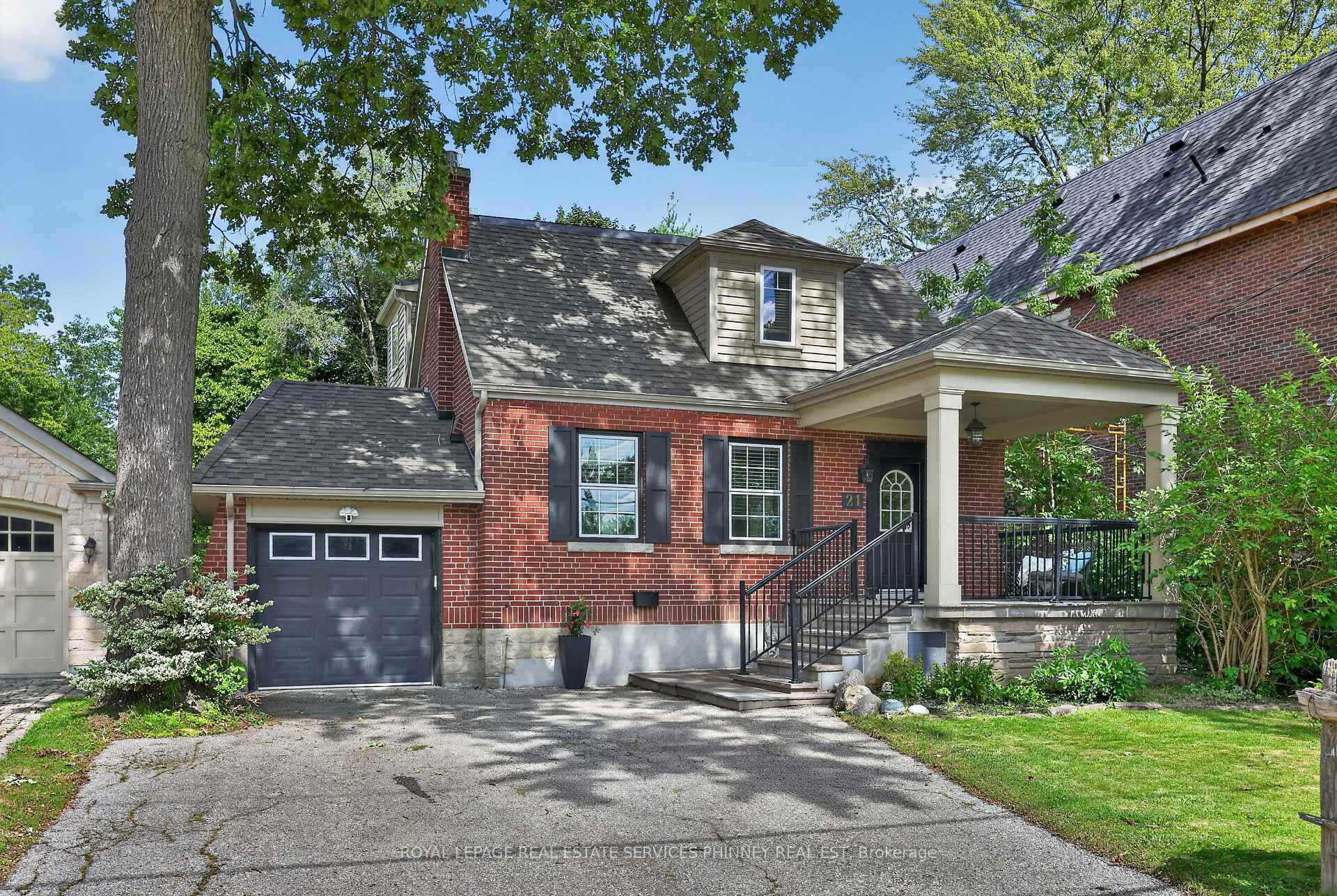Photo 3 of 21 Cumberland Drive, Mississauga, Port Credit — HOMEH