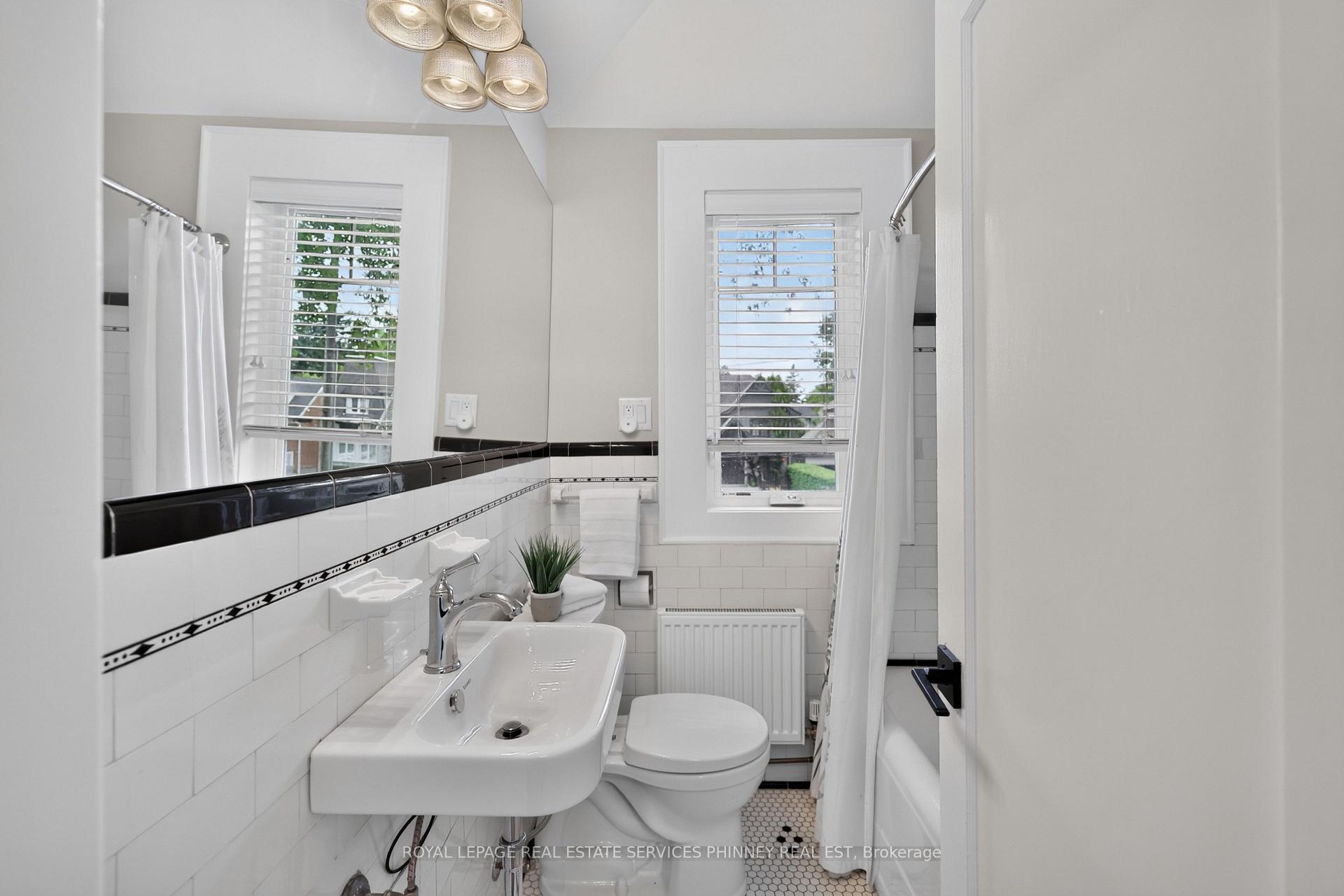 Photo 31 of 21 Cumberland Drive, Mississauga, Port Credit — HOMEH