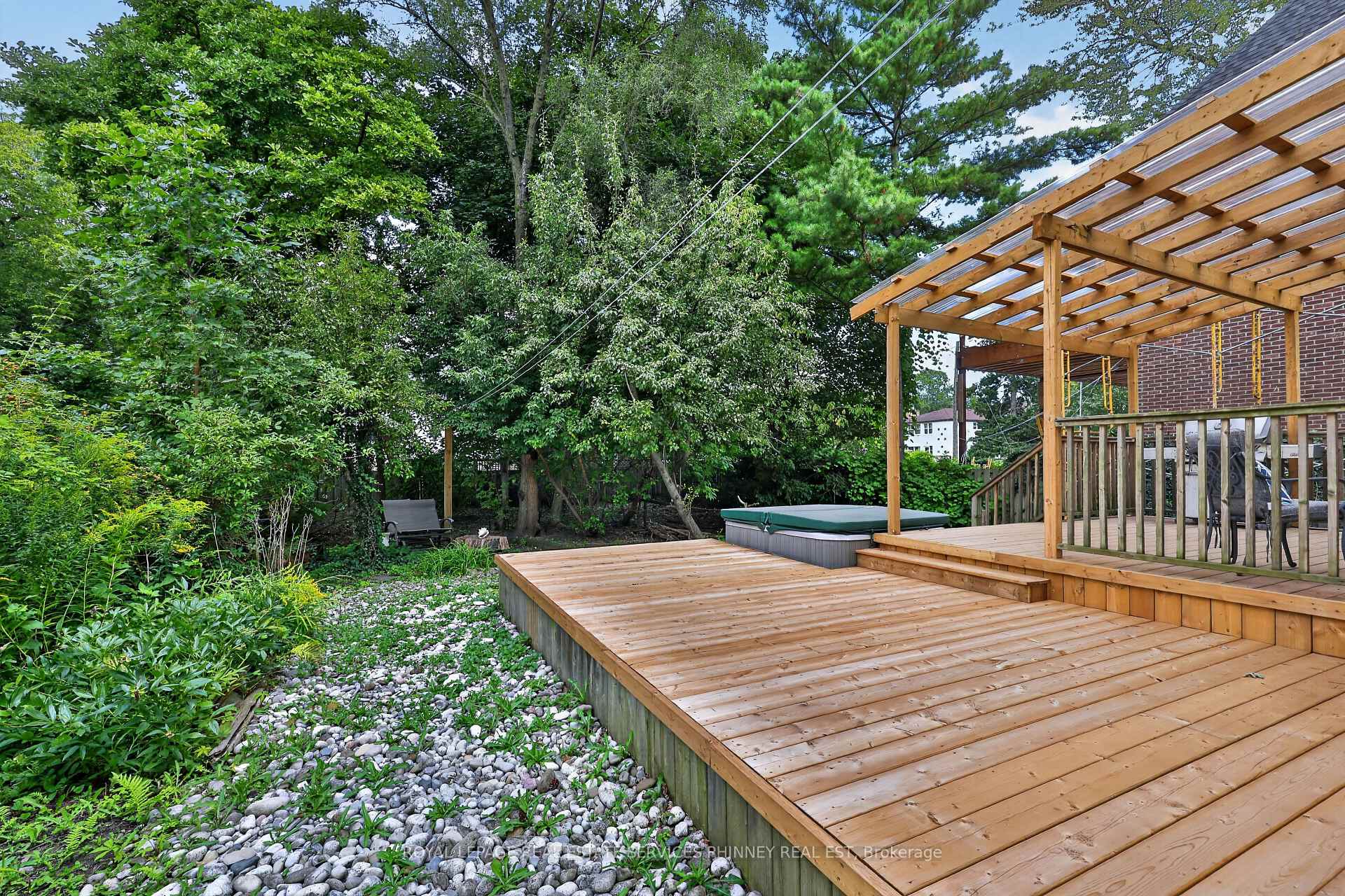Photo 37 of 21 Cumberland Drive, Mississauga, Port Credit — HOMEH