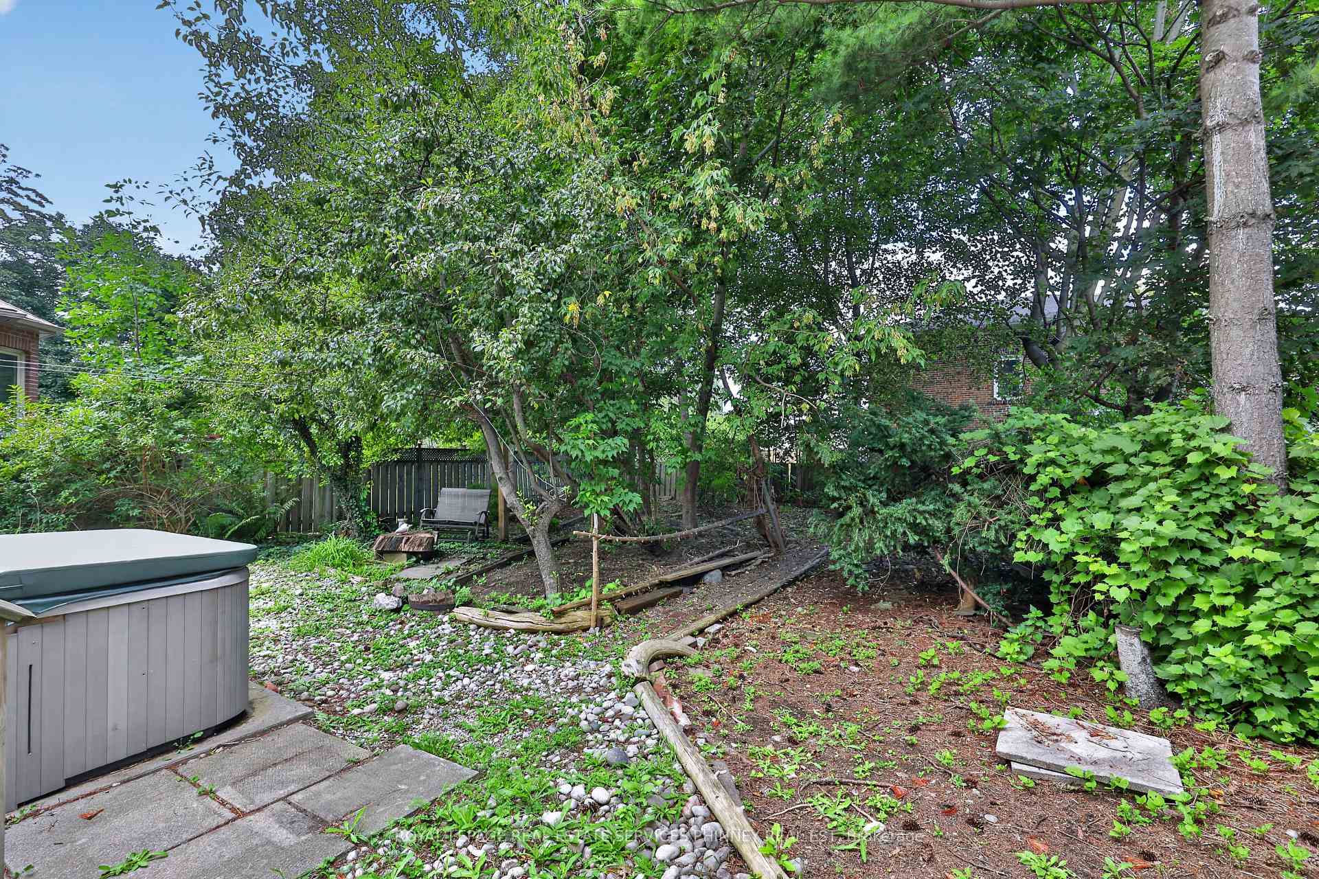 Photo 40 of 21 Cumberland Drive, Mississauga, Port Credit — HOMEH