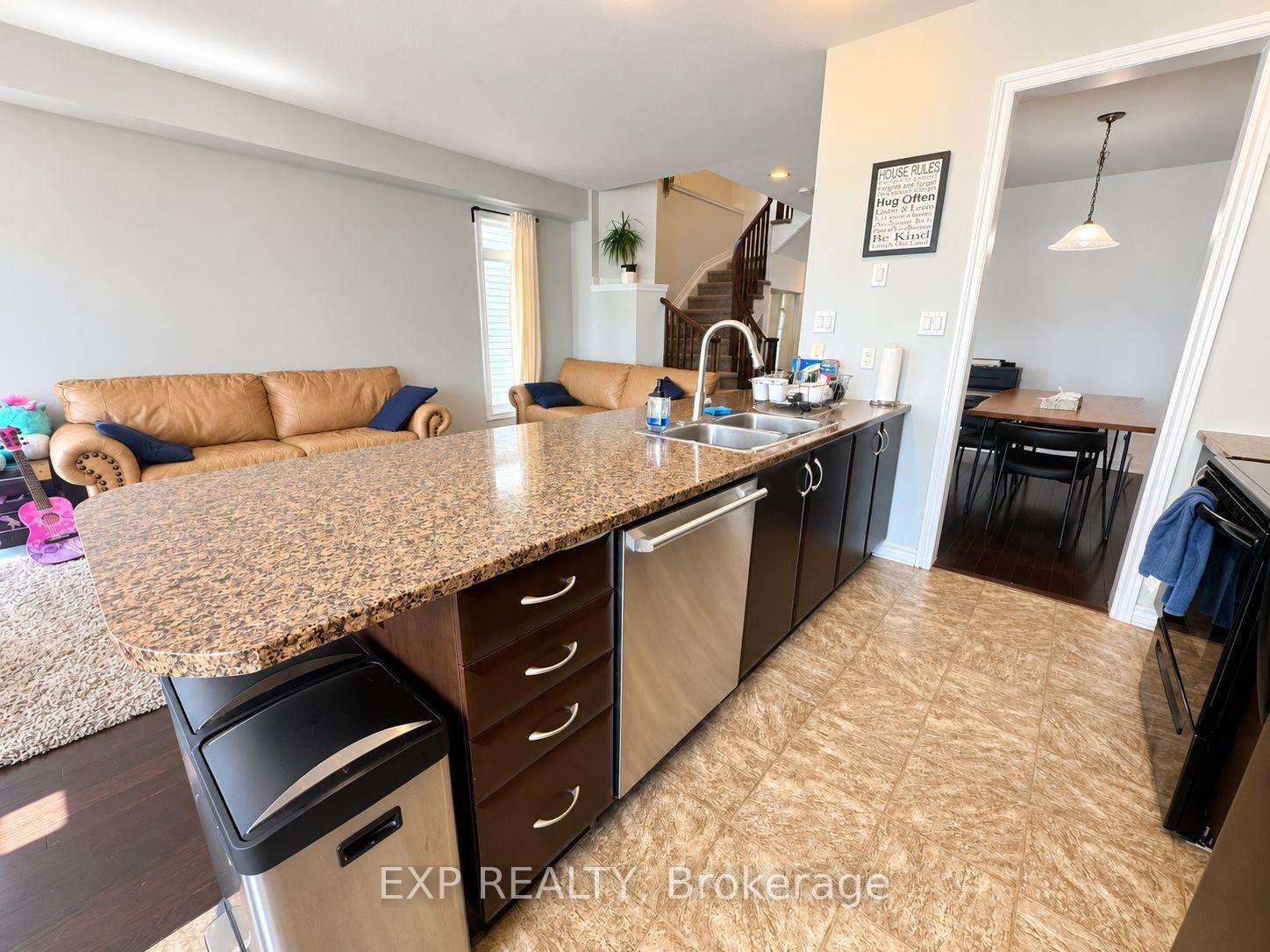 Photo 8 of 448 Foxhall Way, Ottawa, Kanata - Bridlewood — HOMEH