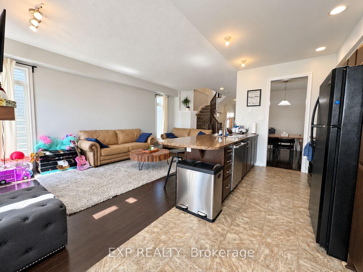 Photo 10 of 448 Foxhall Way, Ottawa, Kanata - Bridlewood — HOMEH