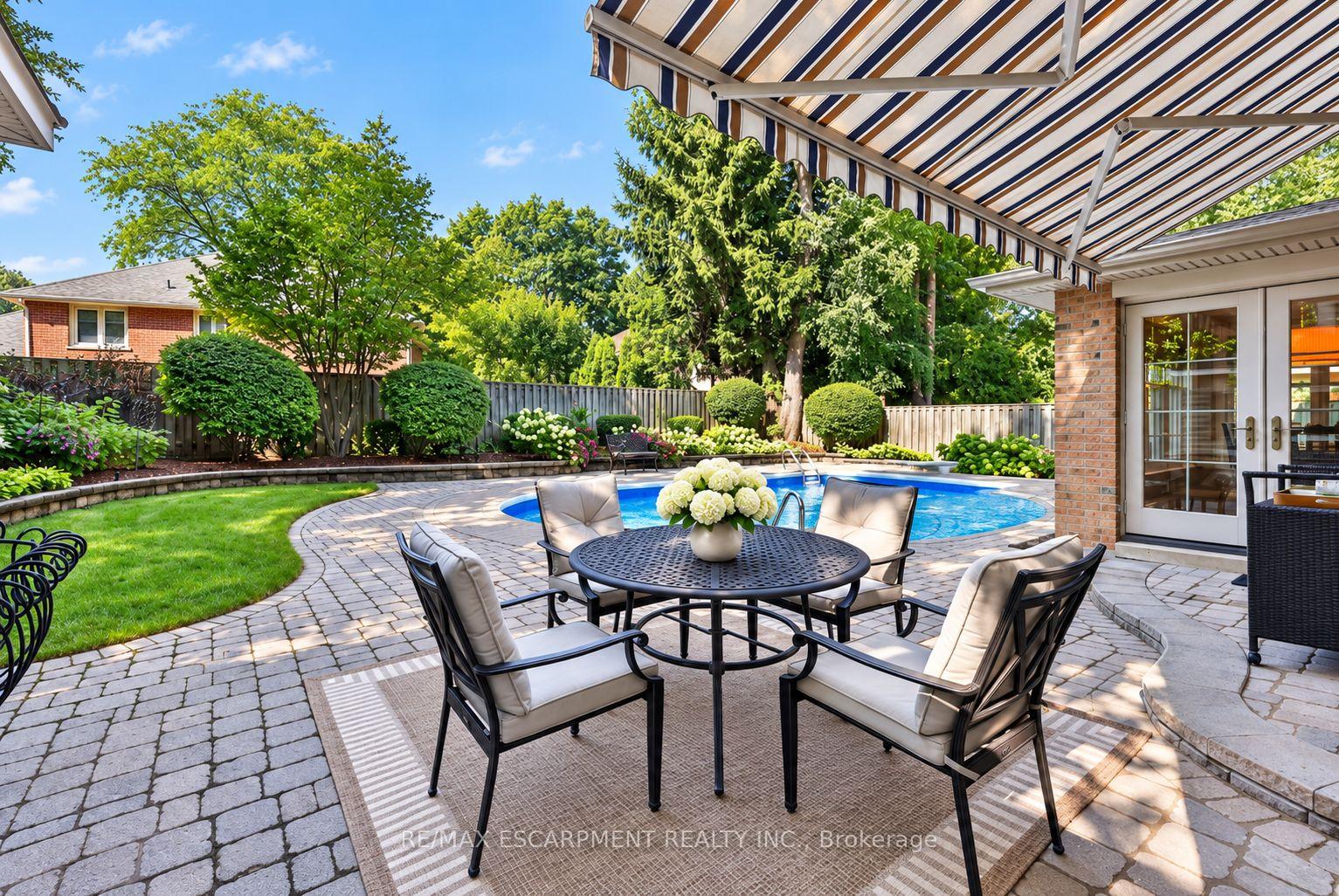Photo 4 of 1470 Crescent Road, Mississauga, Lorne Park — HOMEH