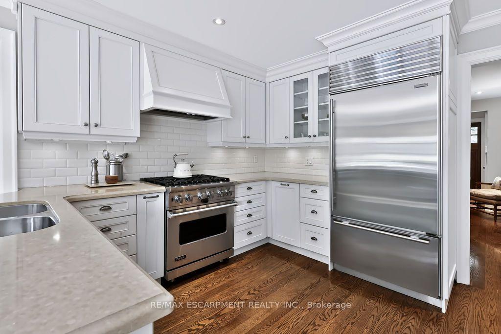 Photo 7 of 1470 Crescent Road, Mississauga, Lorne Park — HOMEH