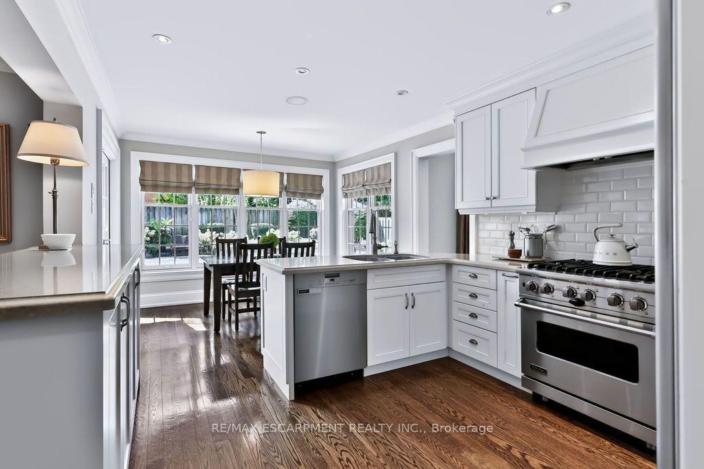 Photo 8 of 1470 Crescent Road, Mississauga, Lorne Park — HOMEH