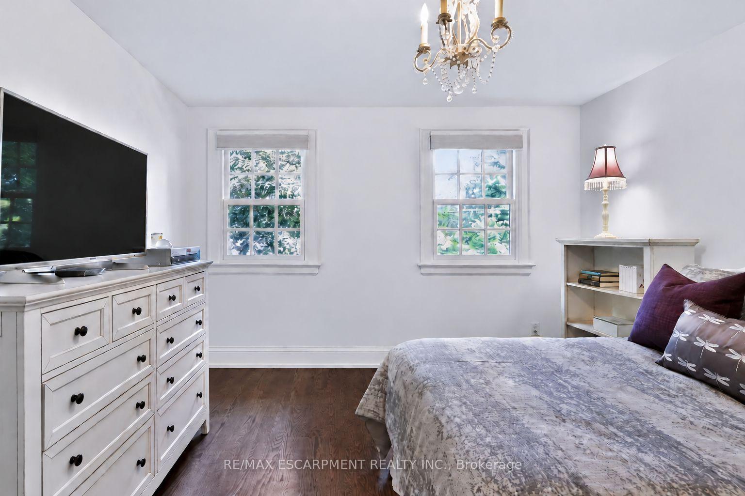 Photo 19 of 1470 Crescent Road, Mississauga, Lorne Park — HOMEH