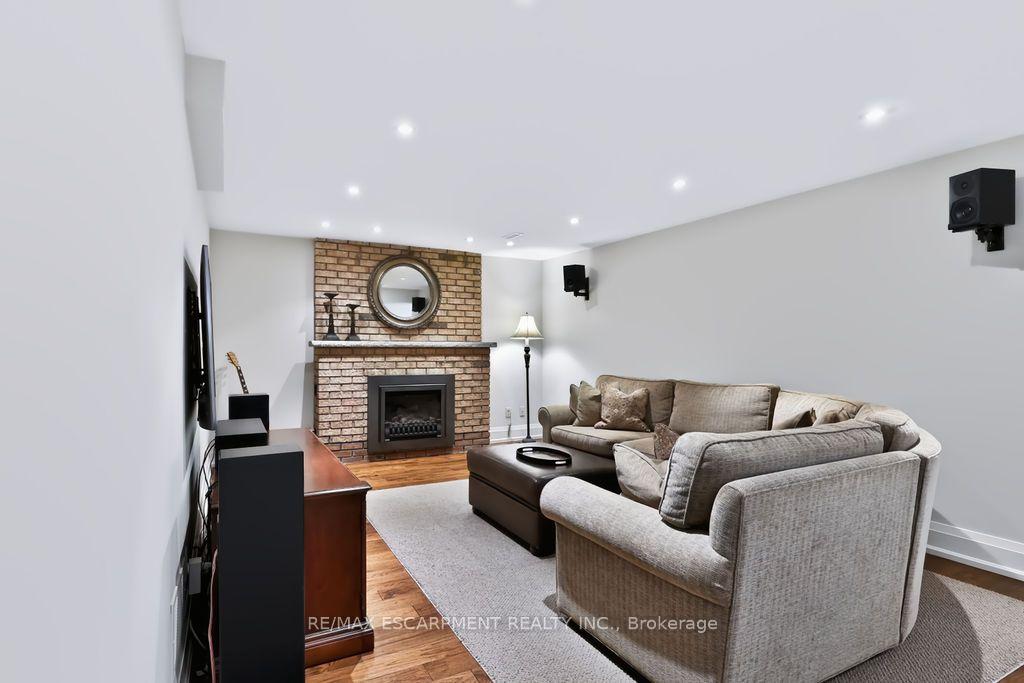 Photo 24 of 1470 Crescent Road, Mississauga, Lorne Park — HOMEH