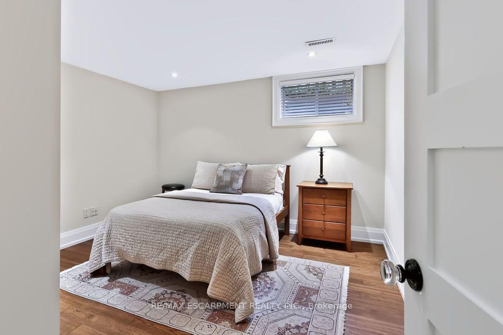 Photo 27 of 1470 Crescent Road, Mississauga, Lorne Park — HOMEH