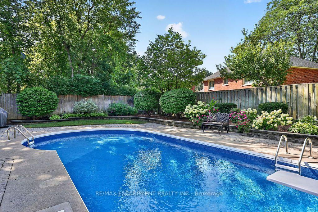 Photo 29 of 1470 Crescent Road, Mississauga, Lorne Park — HOMEH