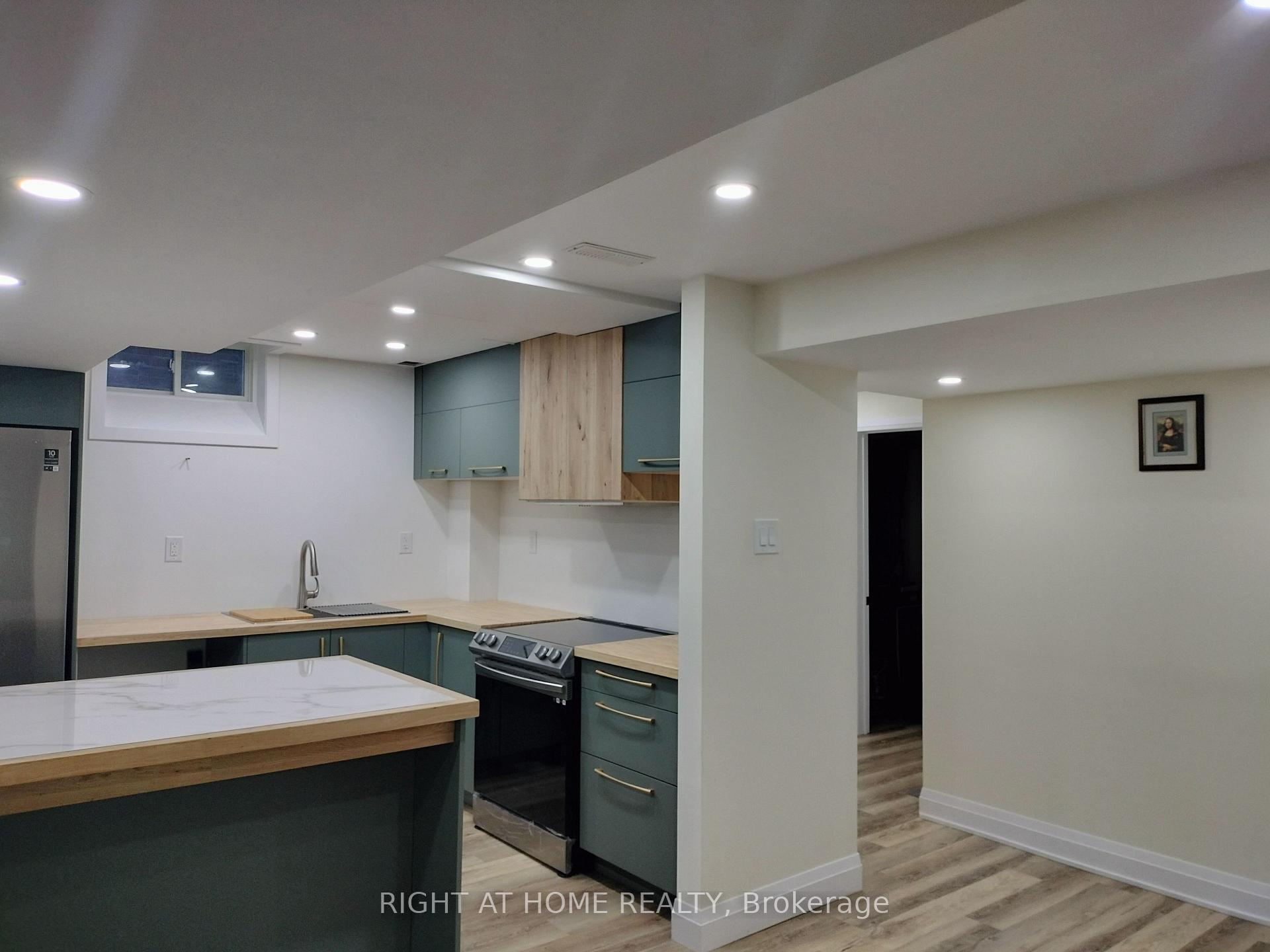 Photo 34 of 154 Peter Rupert Avenue, Vaughan, Patterson — HOMEH