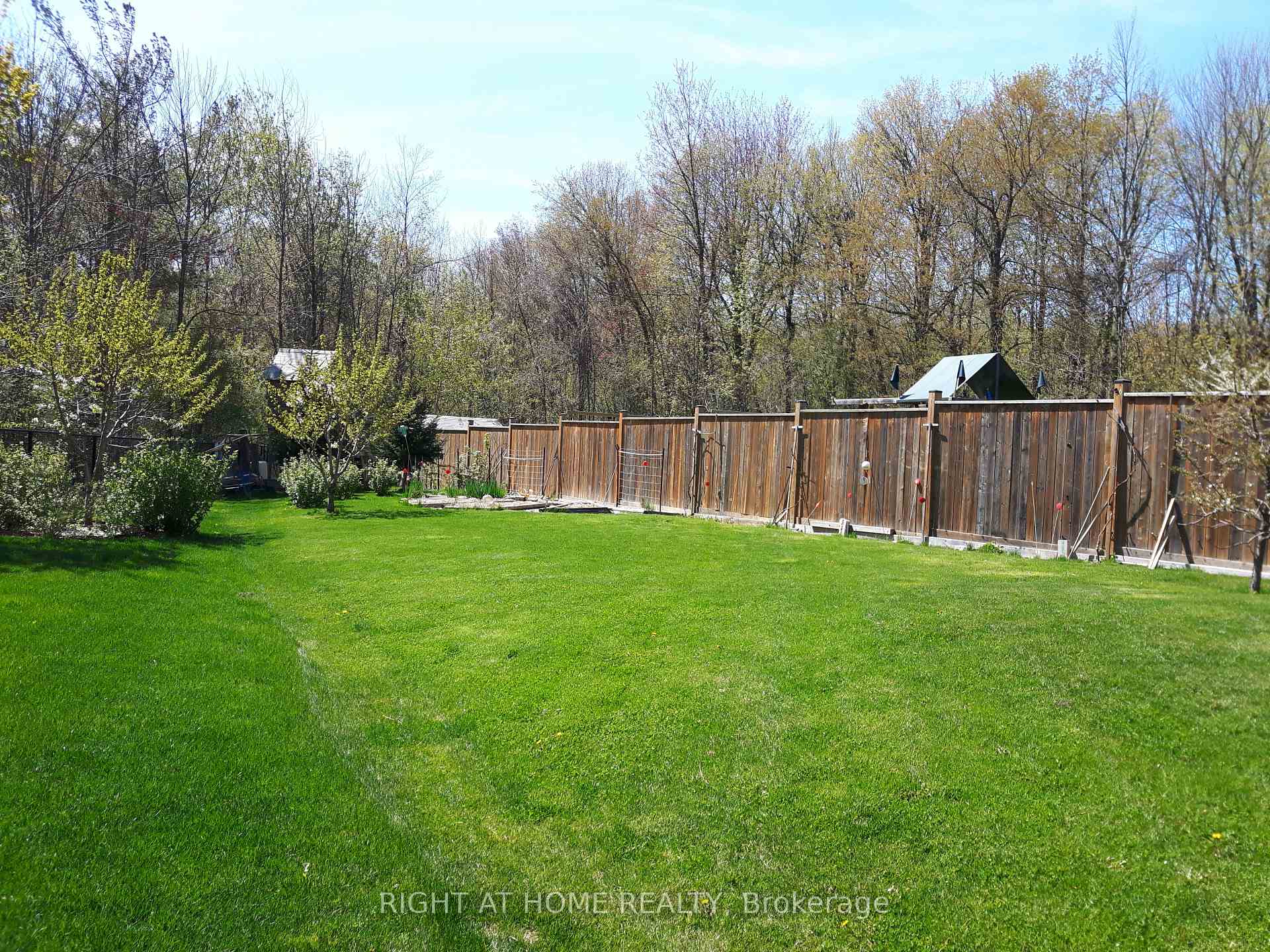 Photo 40 of 154 Peter Rupert Avenue, Vaughan, Patterson — HOMEH
