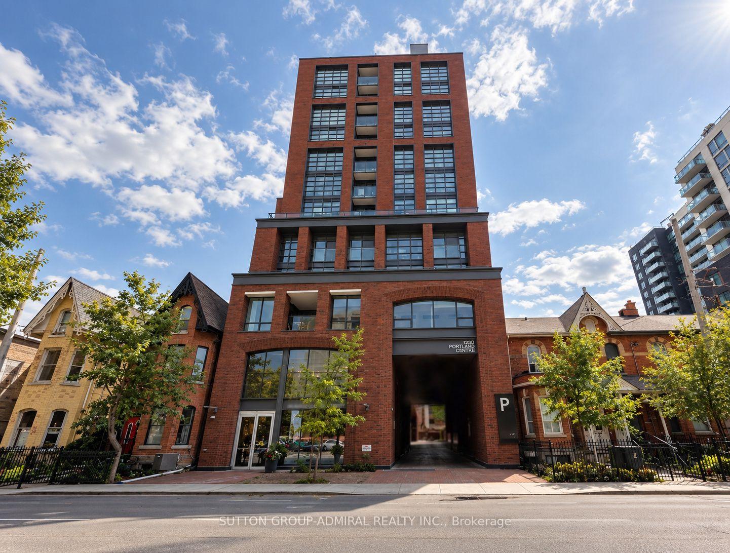 Photo 2 of Unit 1405, 501 Adelaide Street W, Toronto, Waterfront Communities — HOMEH