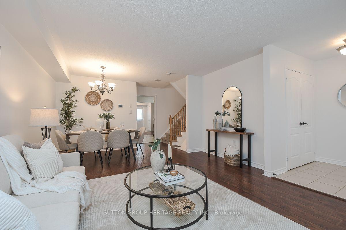 Photo 8 of 918 Audley Road S, Ajax, South East — HOMEH