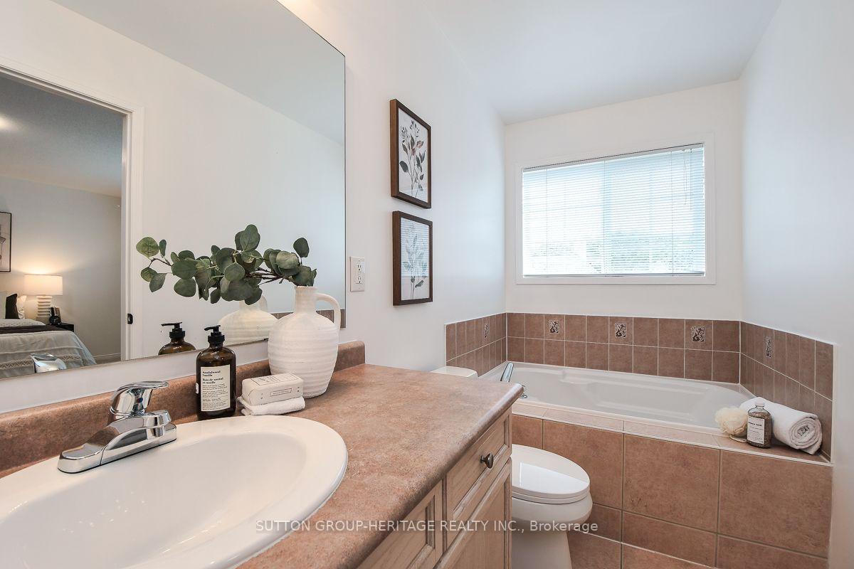 Photo 25 of 918 Audley Road S, Ajax, South East — HOMEH