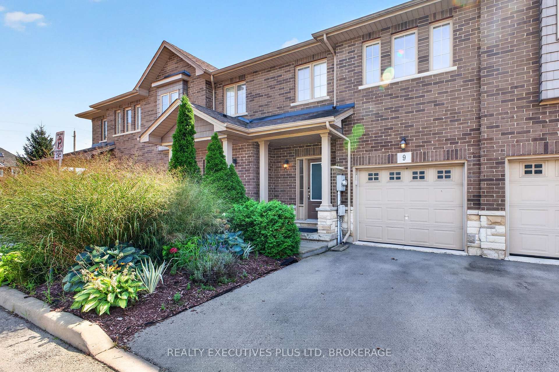 Photo 2 of Unit 9, 43 Kerman Avenue, Grimsby, Grimsby West — HOMEH