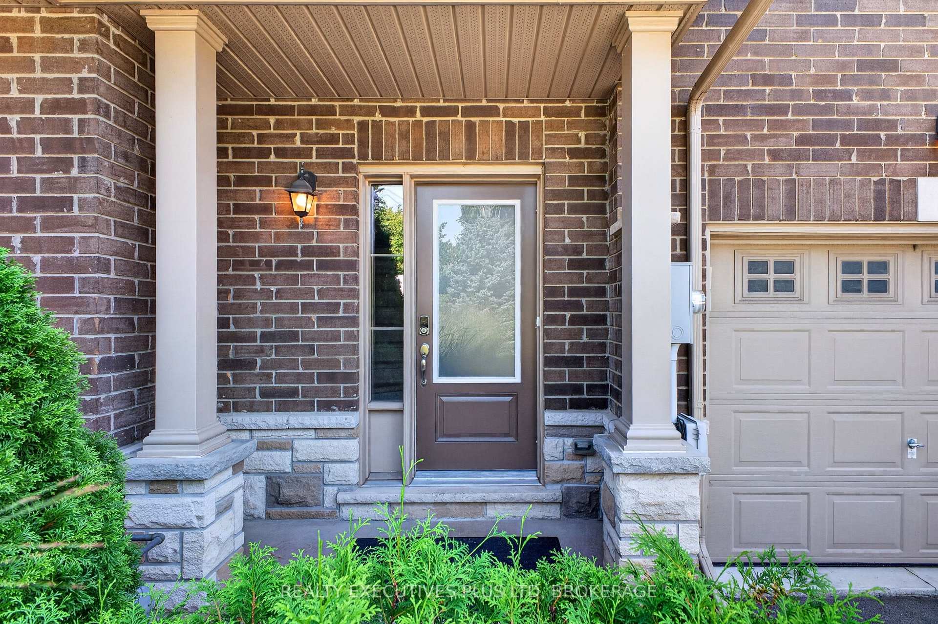 Photo 4 of Unit 9, 43 Kerman Avenue, Grimsby, Grimsby West — HOMEH