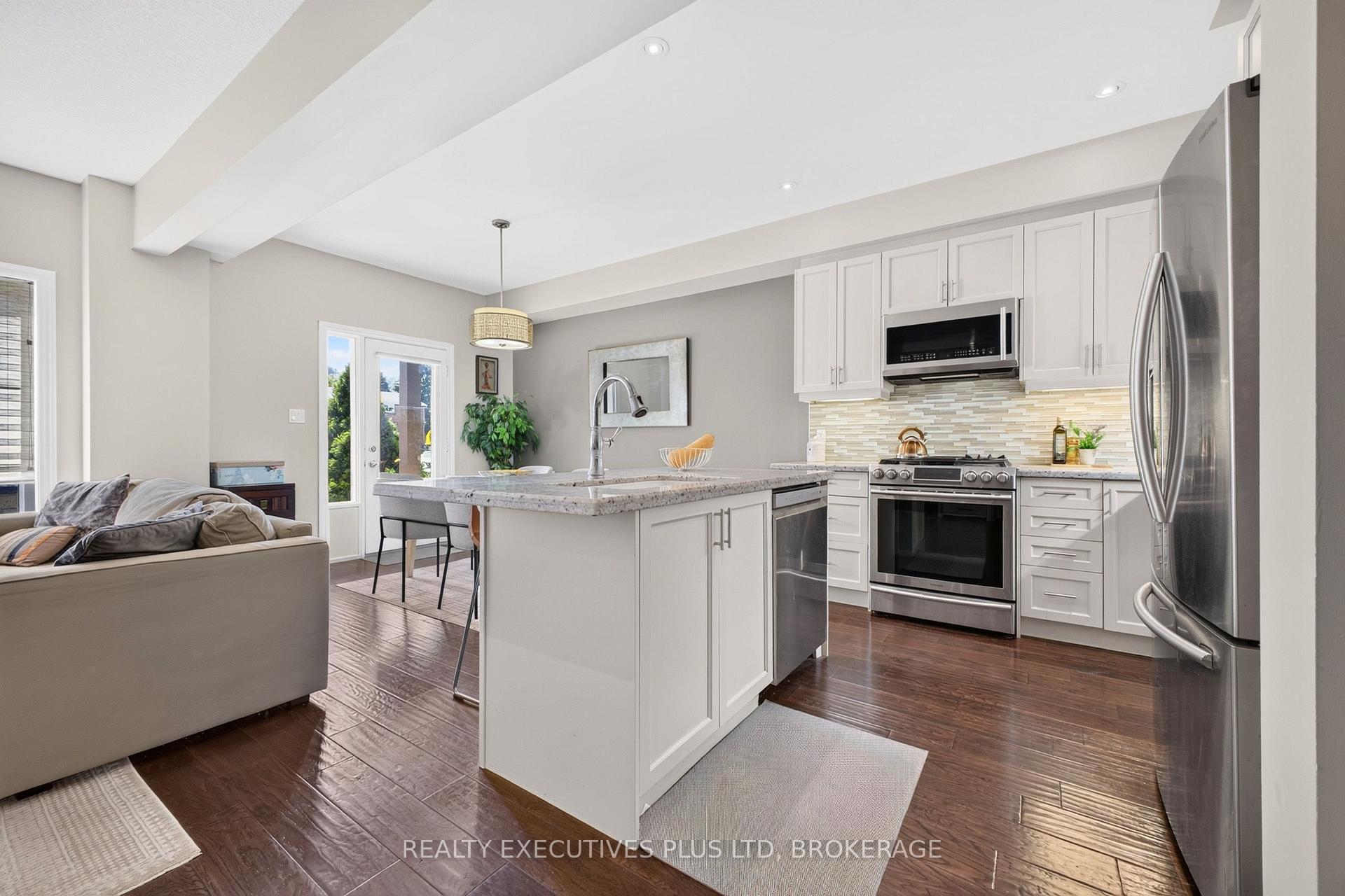 Photo 11 of Unit 9, 43 Kerman Avenue, Grimsby, Grimsby West — HOMEH