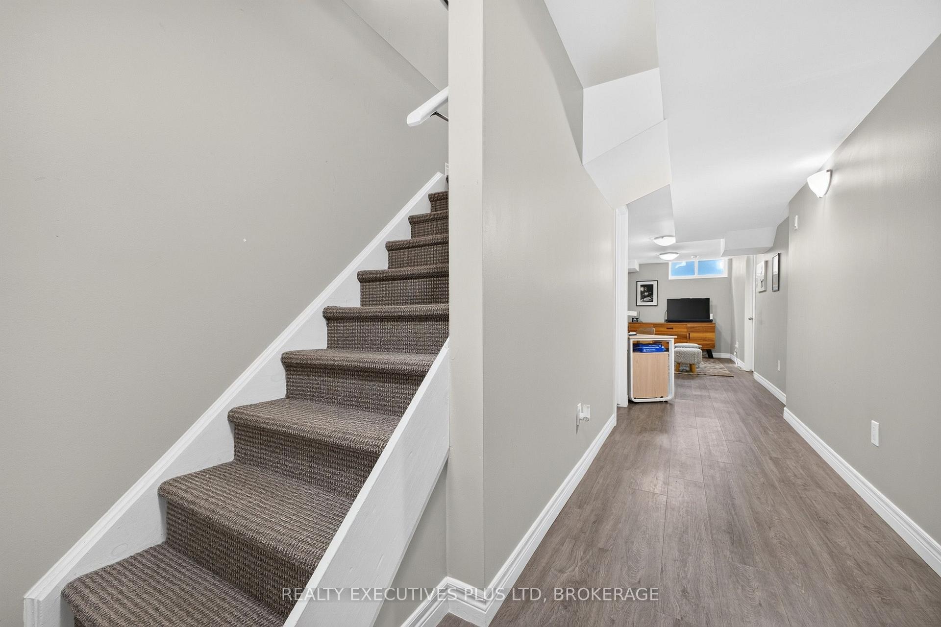 Photo 42 of Unit 9, 43 Kerman Avenue, Grimsby, Grimsby West — HOMEH