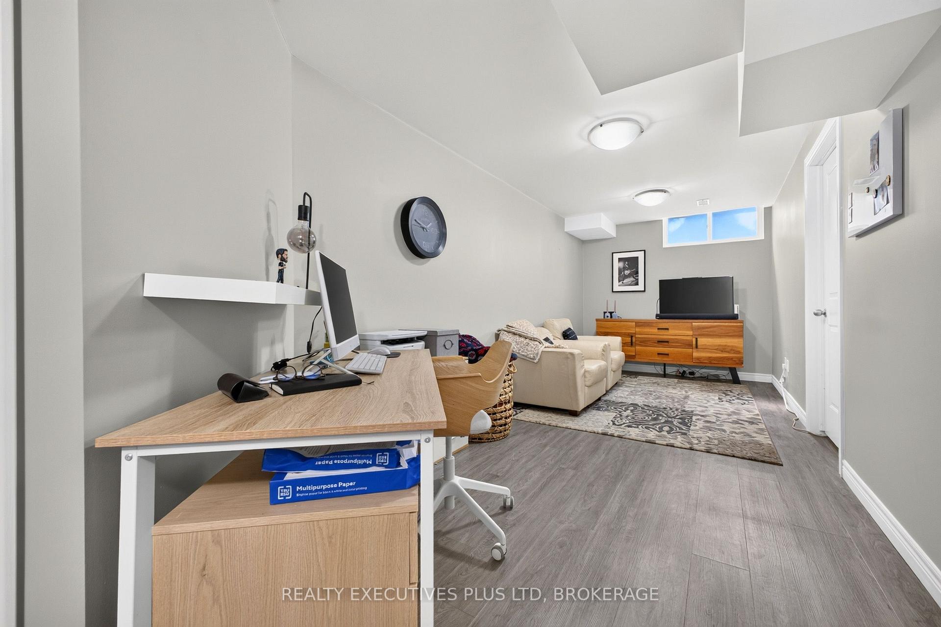Photo 44 of Unit 9, 43 Kerman Avenue, Grimsby, Grimsby West — HOMEH