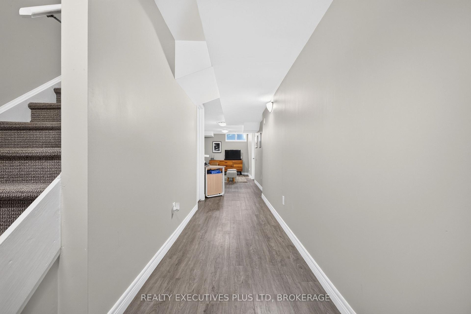 Photo 43 of Unit 9, 43 Kerman Avenue, Grimsby, Grimsby West — HOMEH