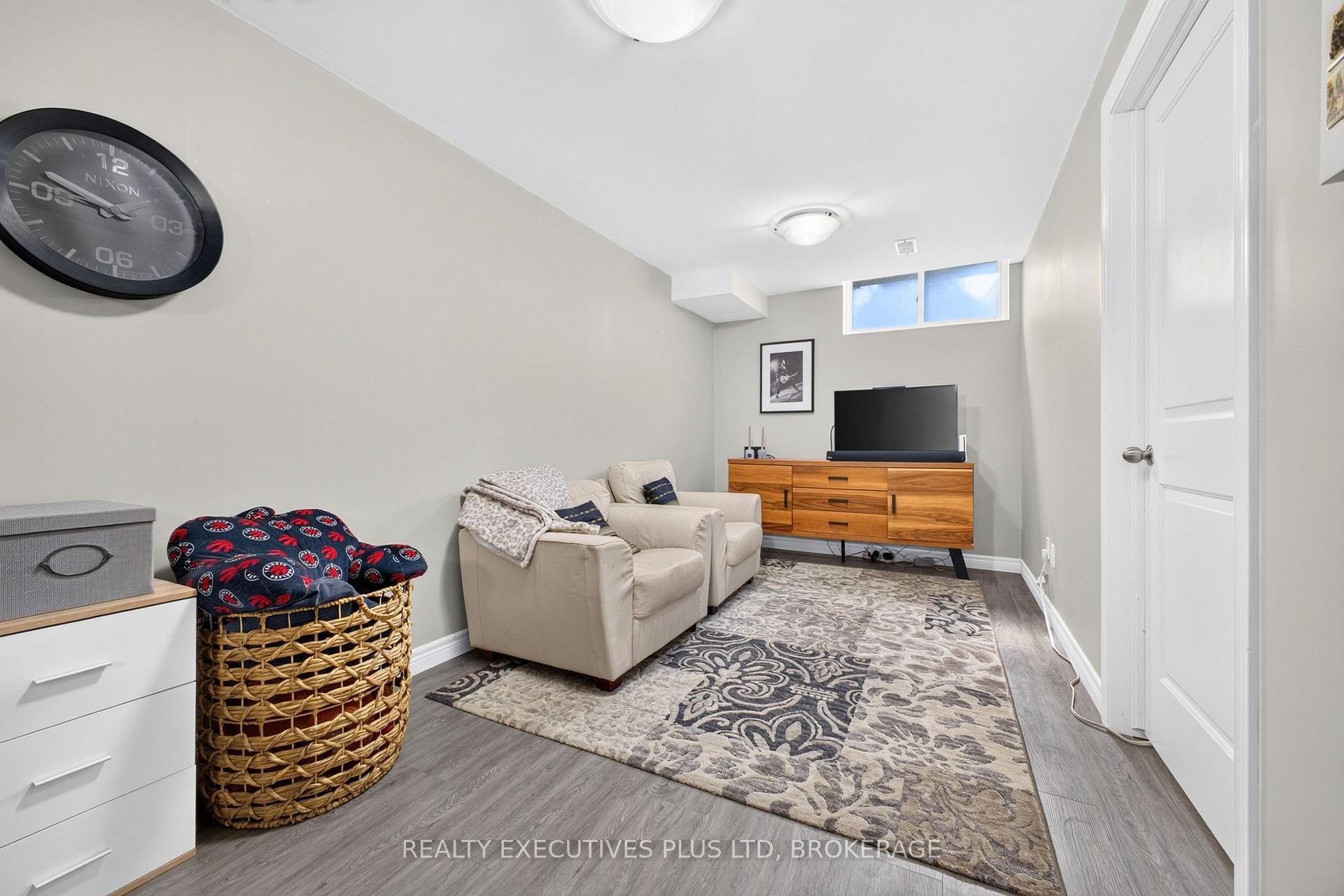 Photo 45 of Unit 9, 43 Kerman Avenue, Grimsby, Grimsby West — HOMEH