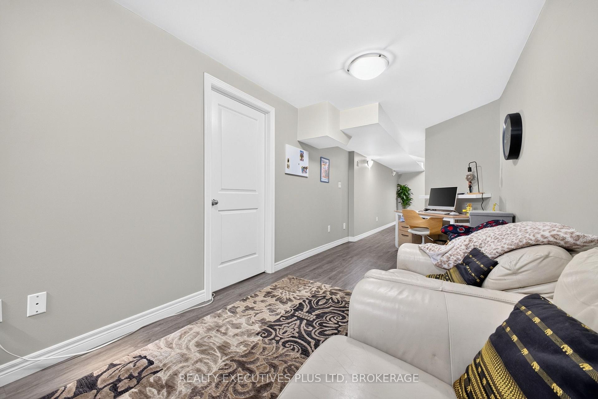 Photo 46 of Unit 9, 43 Kerman Avenue, Grimsby, Grimsby West — HOMEH
