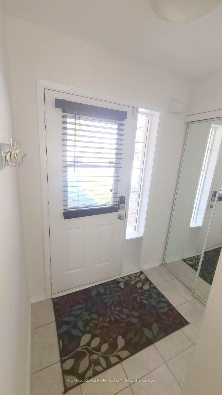 Photo 2 of Unit Main&2nd, 35 Lodgeway Drive, Vaughan, Rural Vaughan — HOMEH
