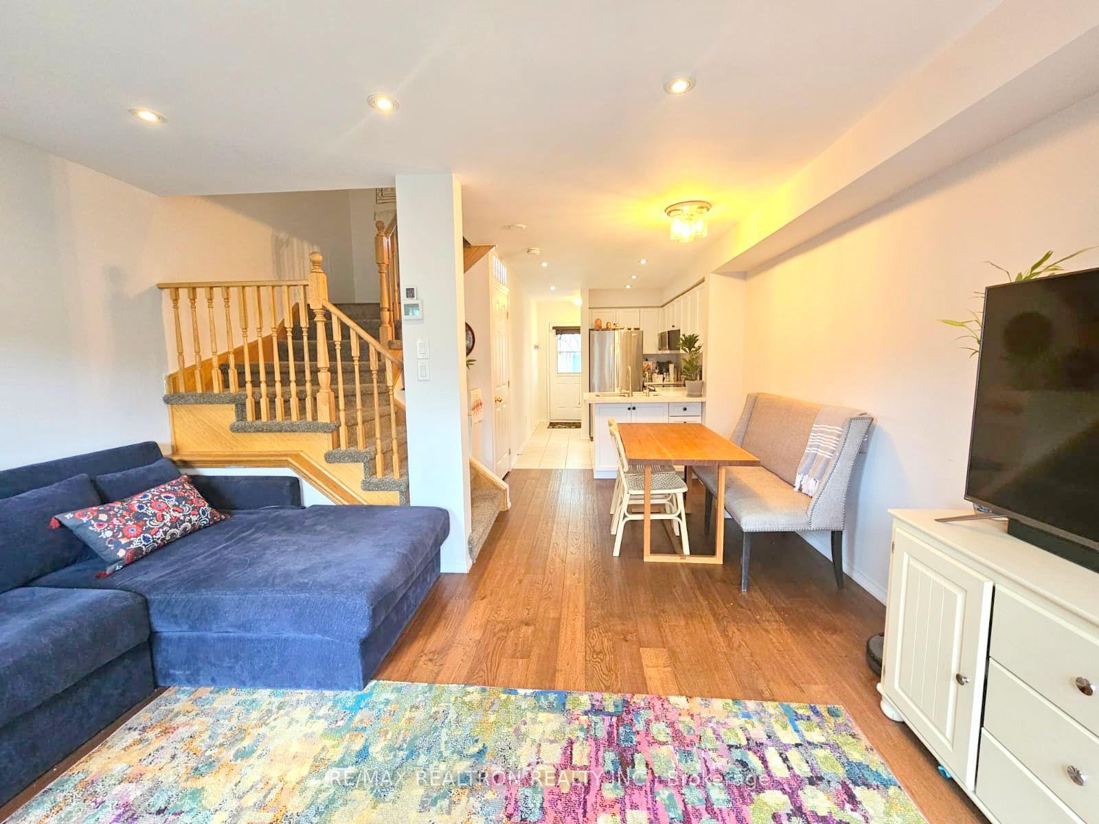 Photo 3 of Unit Main&2nd, 35 Lodgeway Drive, Vaughan, Rural Vaughan — HOMEH