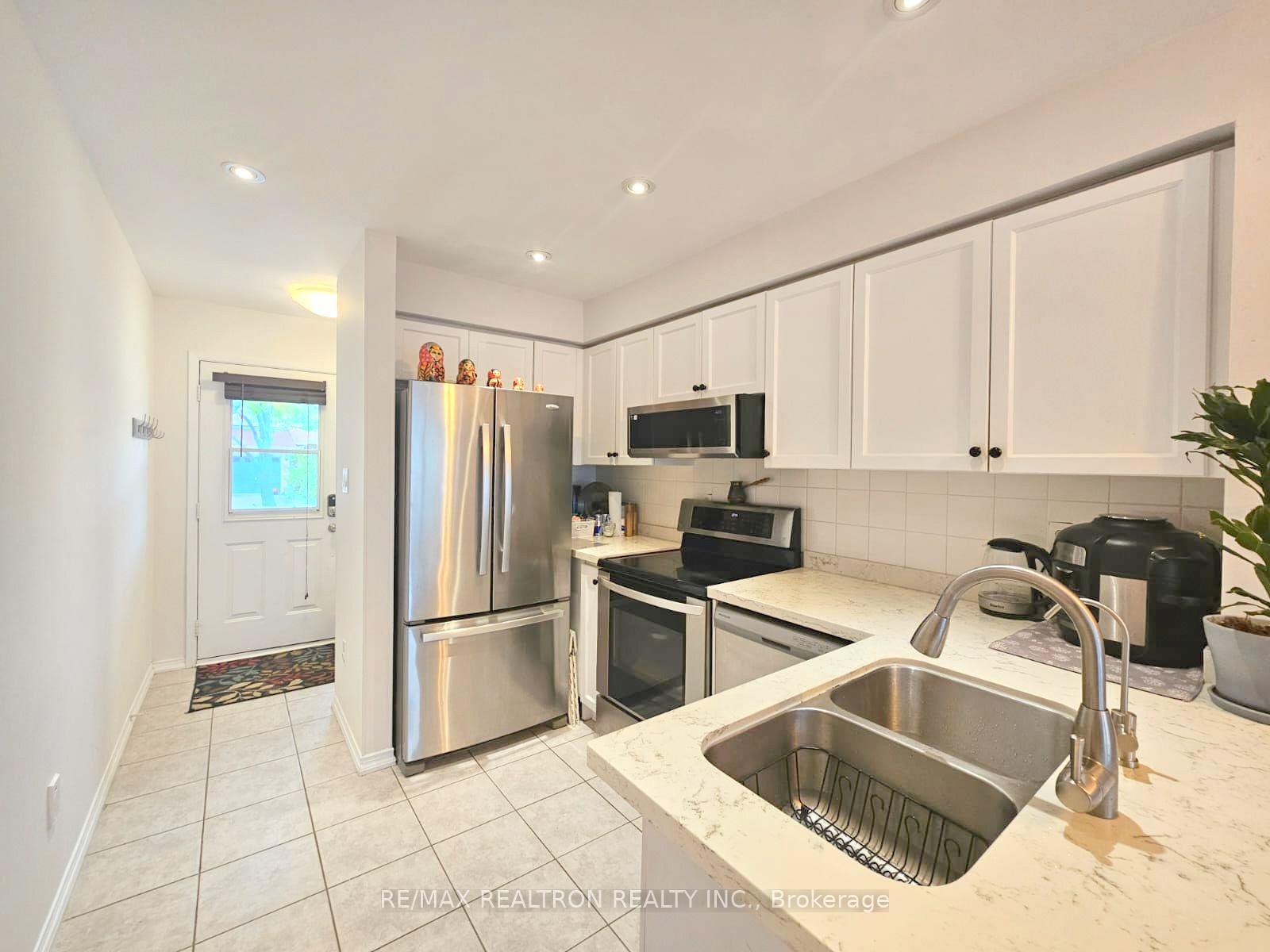 Photo 8 of Unit Main&2nd, 35 Lodgeway Drive, Vaughan, Rural Vaughan — HOMEH