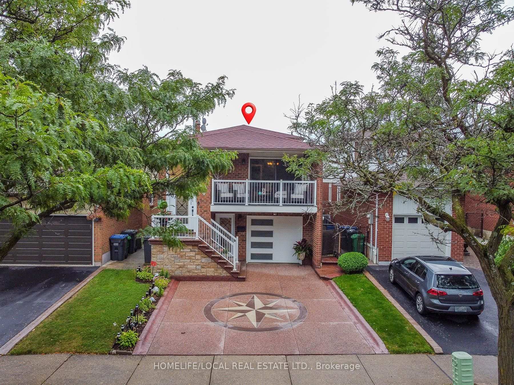 Photo 3 of 4 Martindale Crescent, Brampton, Brampton West — HOMEH