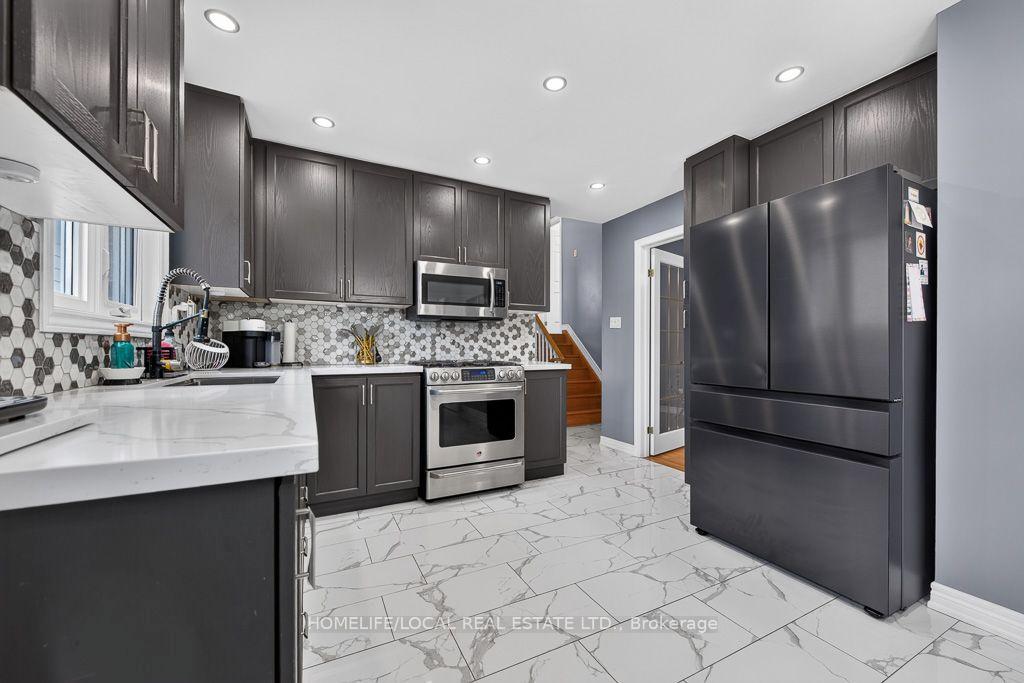 Photo 11 of 4 Martindale Crescent, Brampton, Brampton West — HOMEH