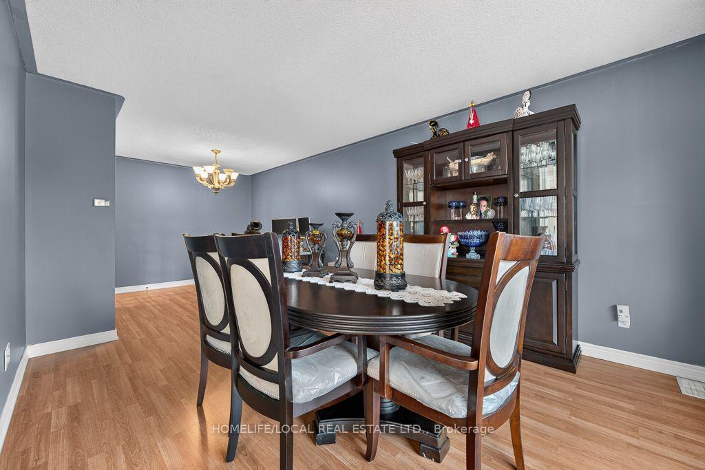 Photo 14 of 4 Martindale Crescent, Brampton, Brampton West — HOMEH
