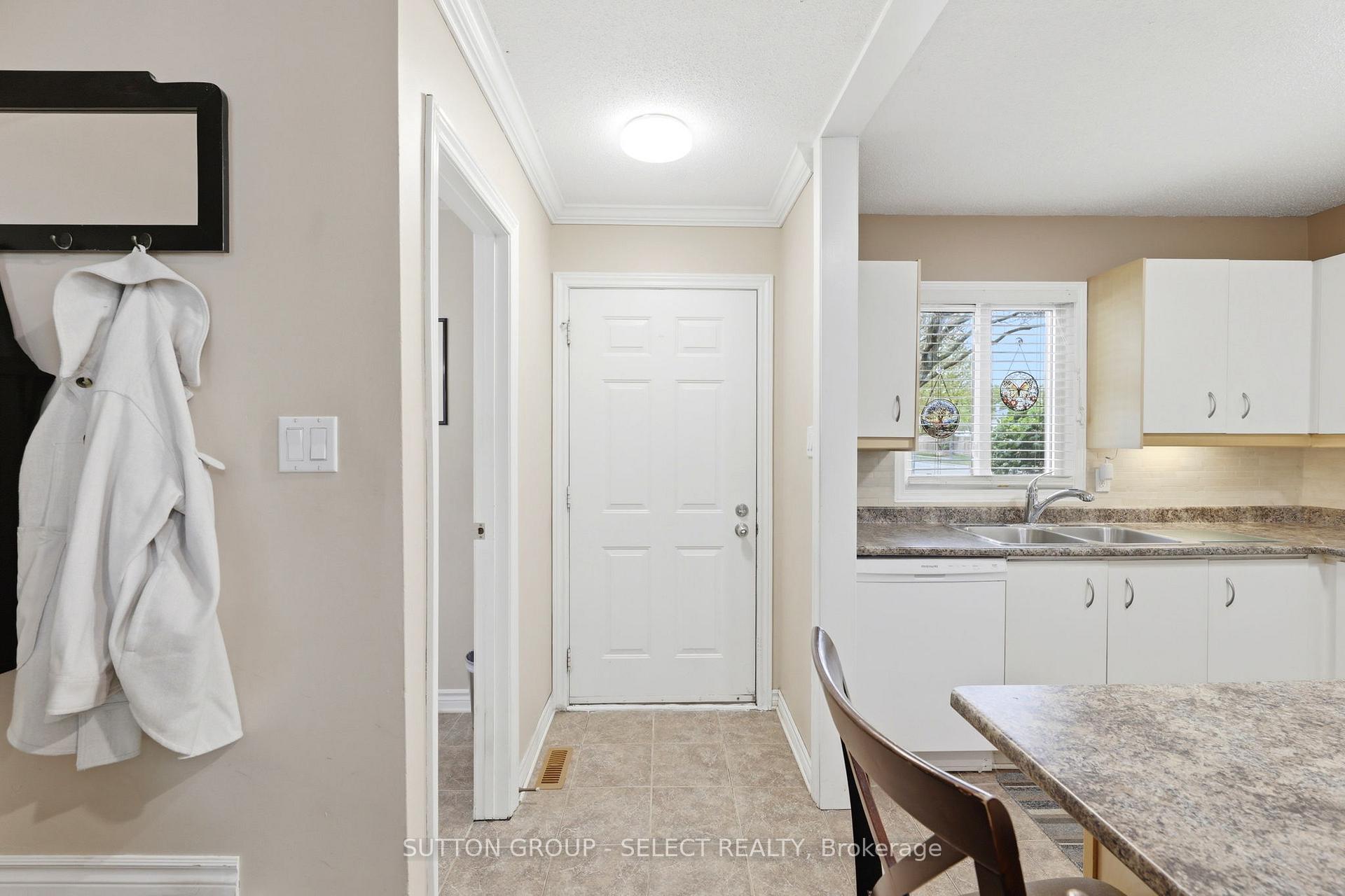 Photo 4 of Unit 1, 151 Bonaventure Drive, London, East I — HOMEH