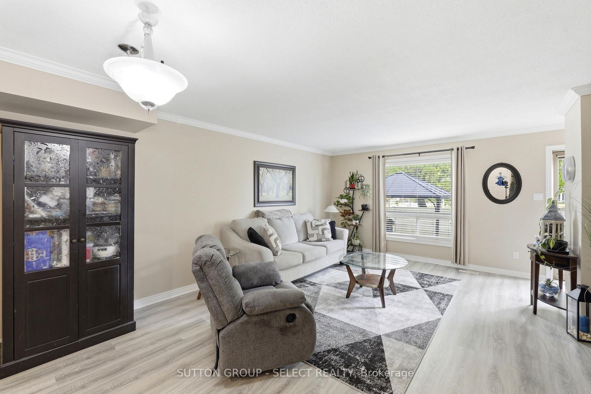 Photo 5 of Unit 1, 151 Bonaventure Drive, London, East I — HOMEH