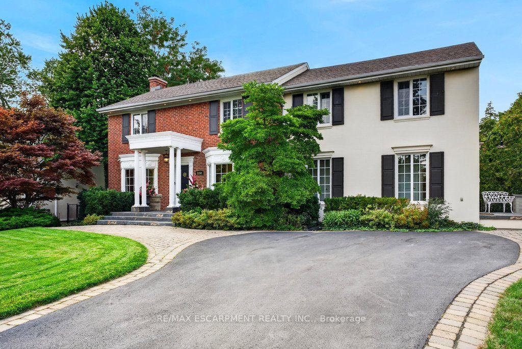 Photo 2 of 3151 Lakeshore Road, Burlington, Roseland — HOMEH