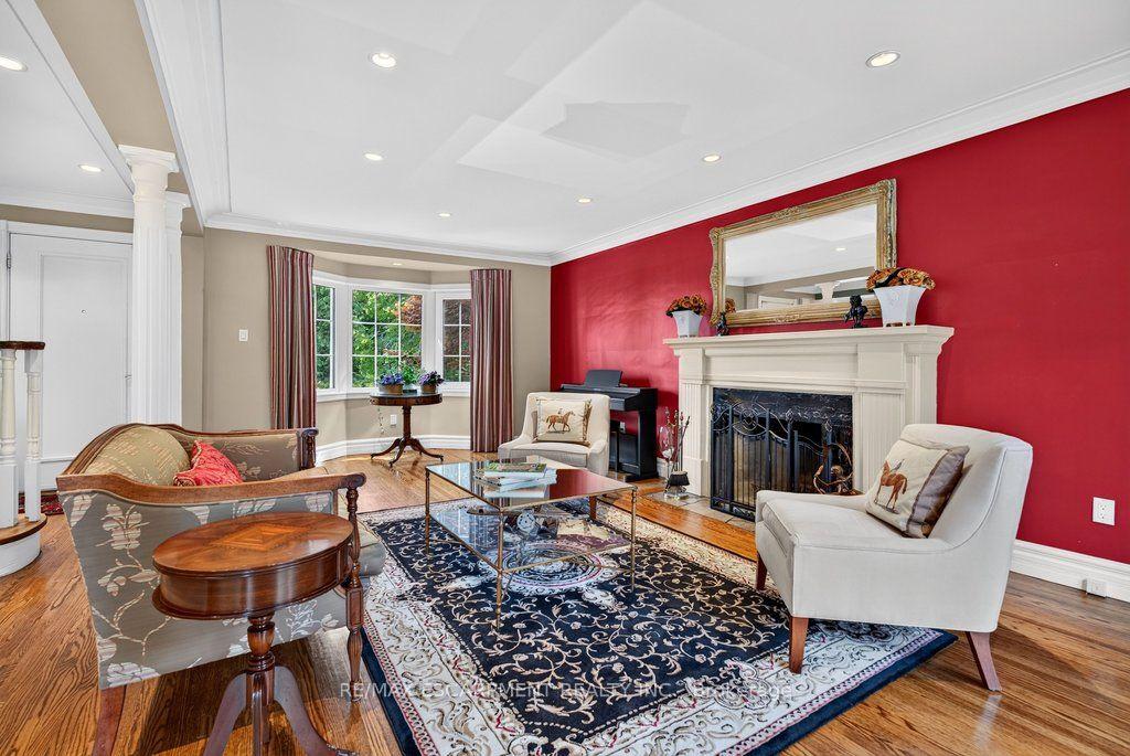 Photo 6 of 3151 Lakeshore Road, Burlington, Roseland — HOMEH