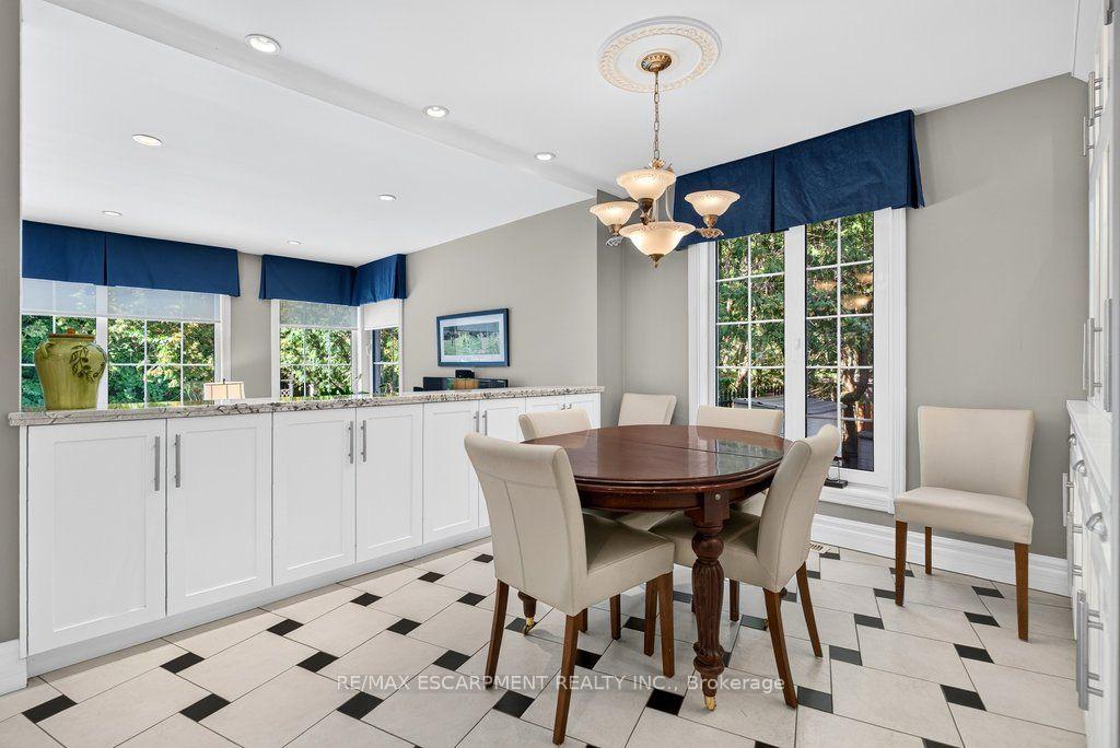 Photo 15 of 3151 Lakeshore Road, Burlington, Roseland — HOMEH