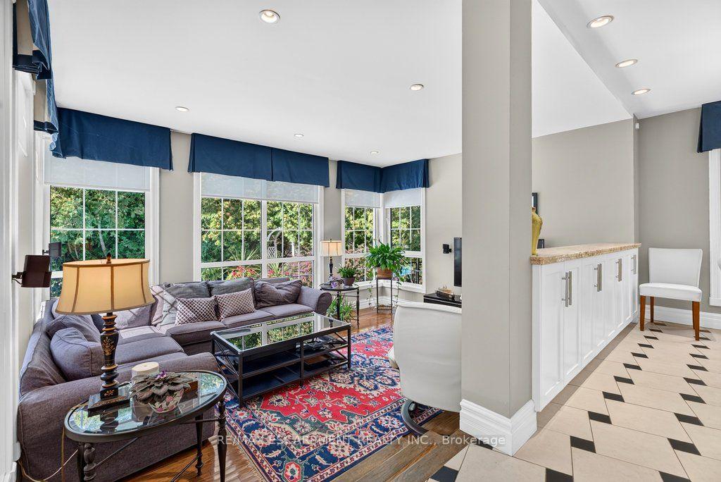 Photo 16 of 3151 Lakeshore Road, Burlington, Roseland — HOMEH